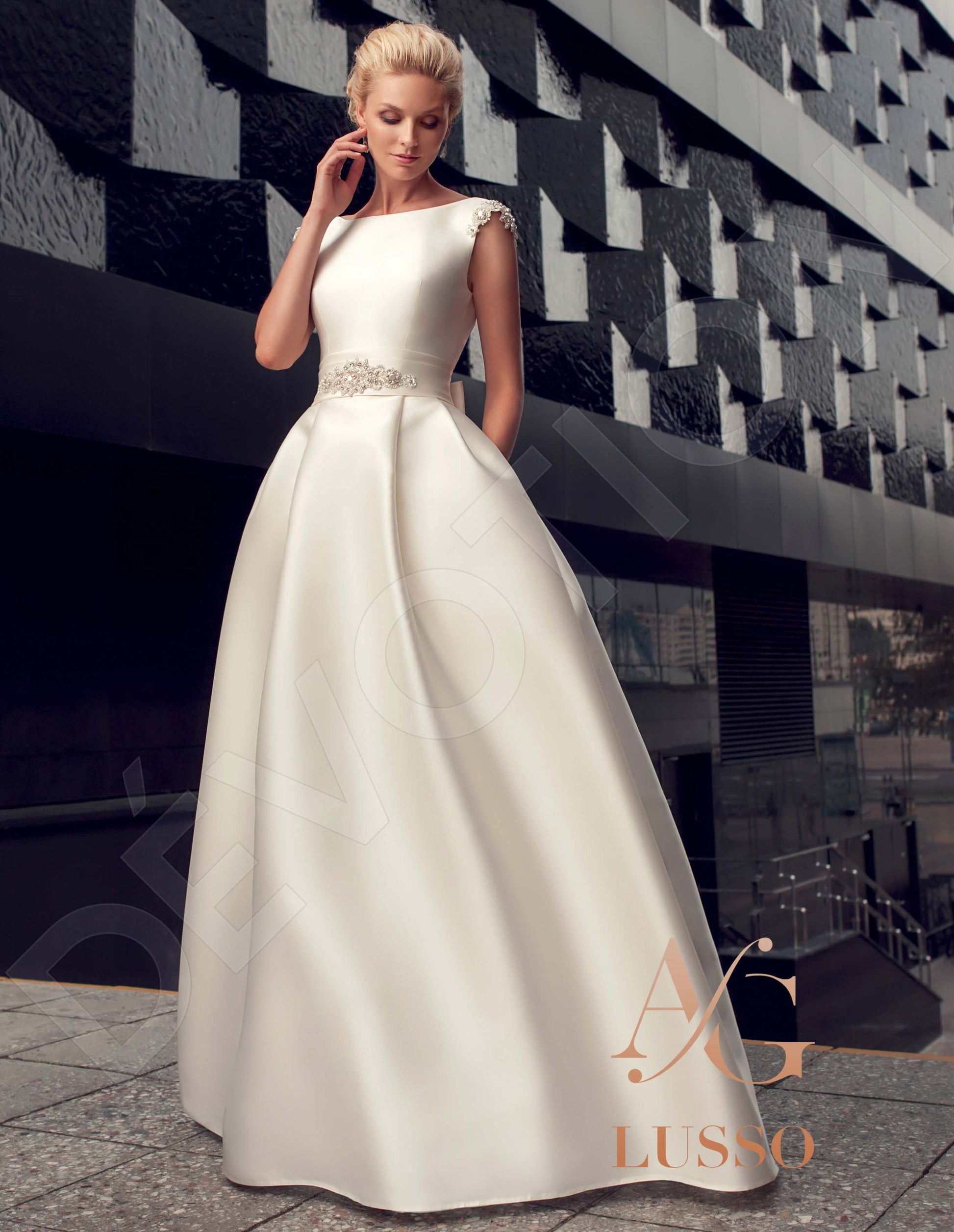Shelina Princess/Ball Gown Boat/Bateau Ivory Wedding dress