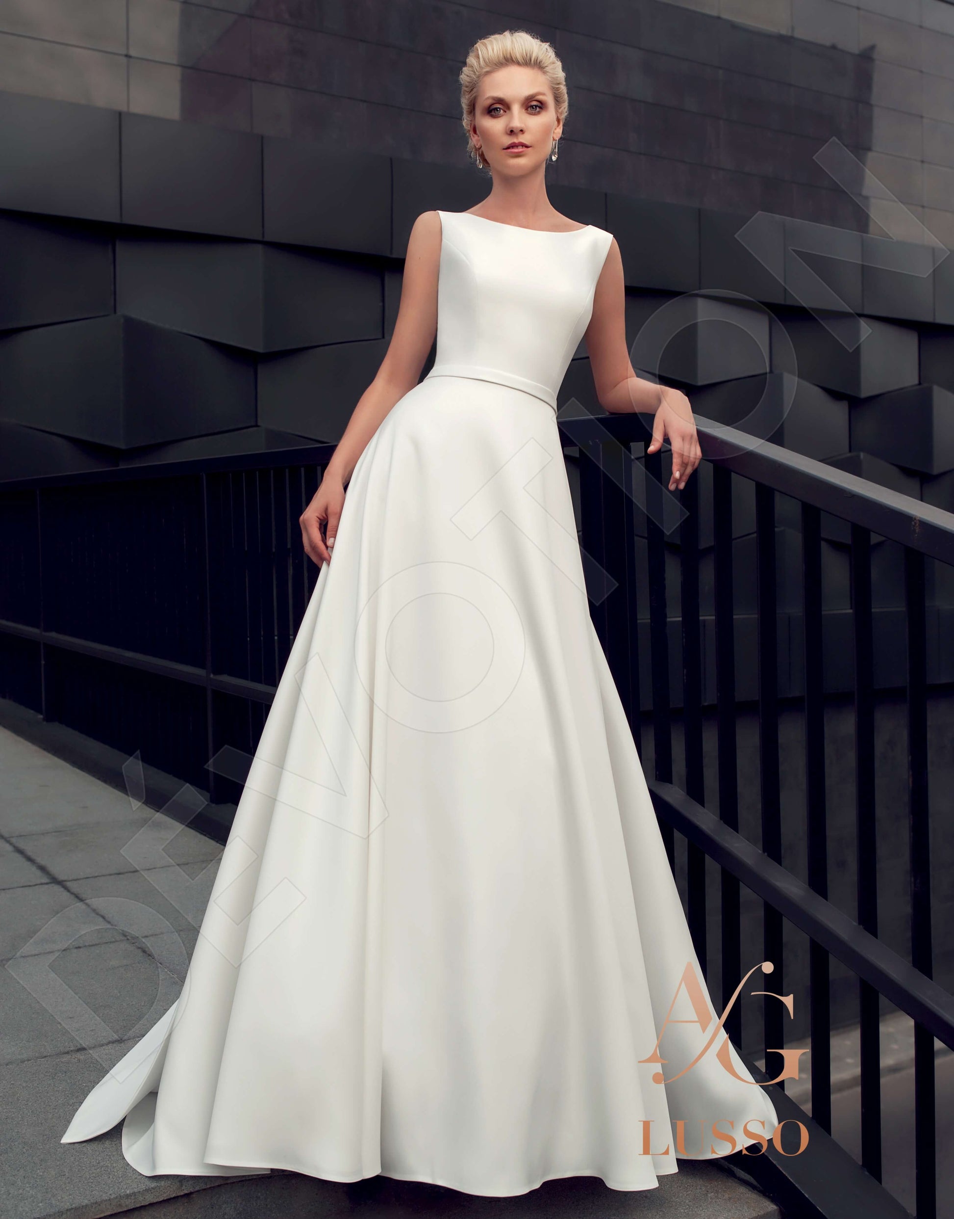 Joseanna A-line Boat/Bateau Ivory-White Wedding dress