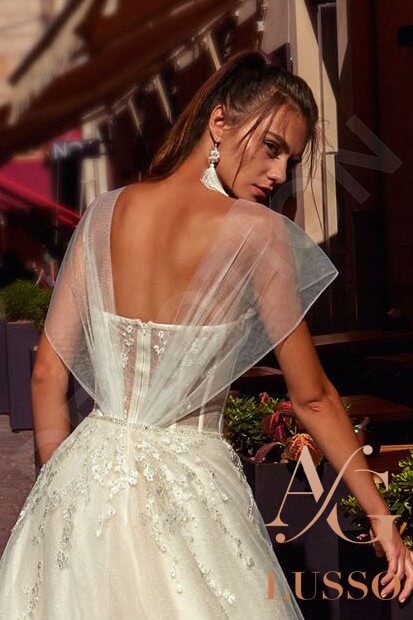 Yukhanna Open back A-line Short/ Cap sleeve Wedding Dress 4
