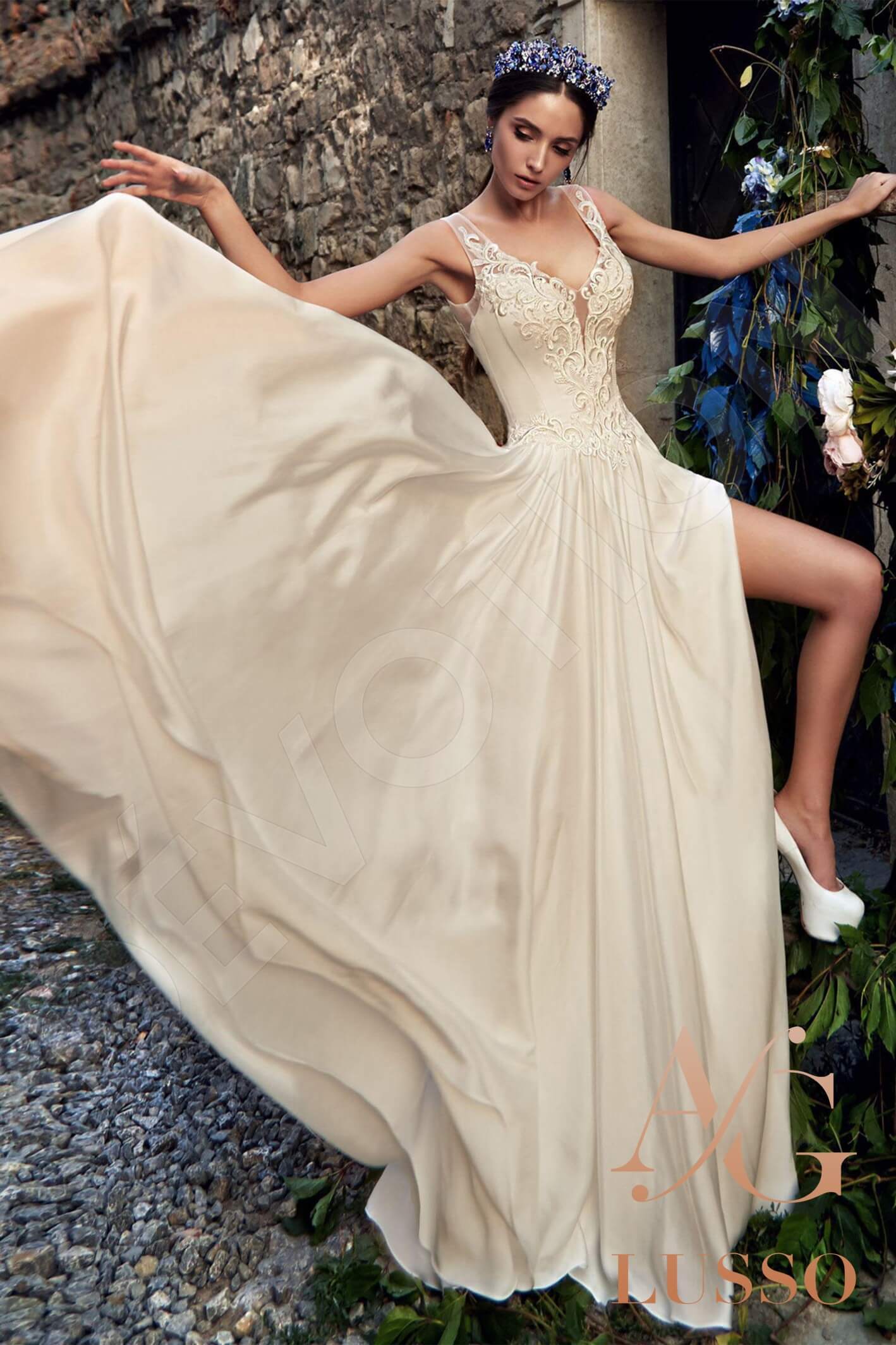 Ylonne Sleeveless A-line Open back Wedding Dress Front