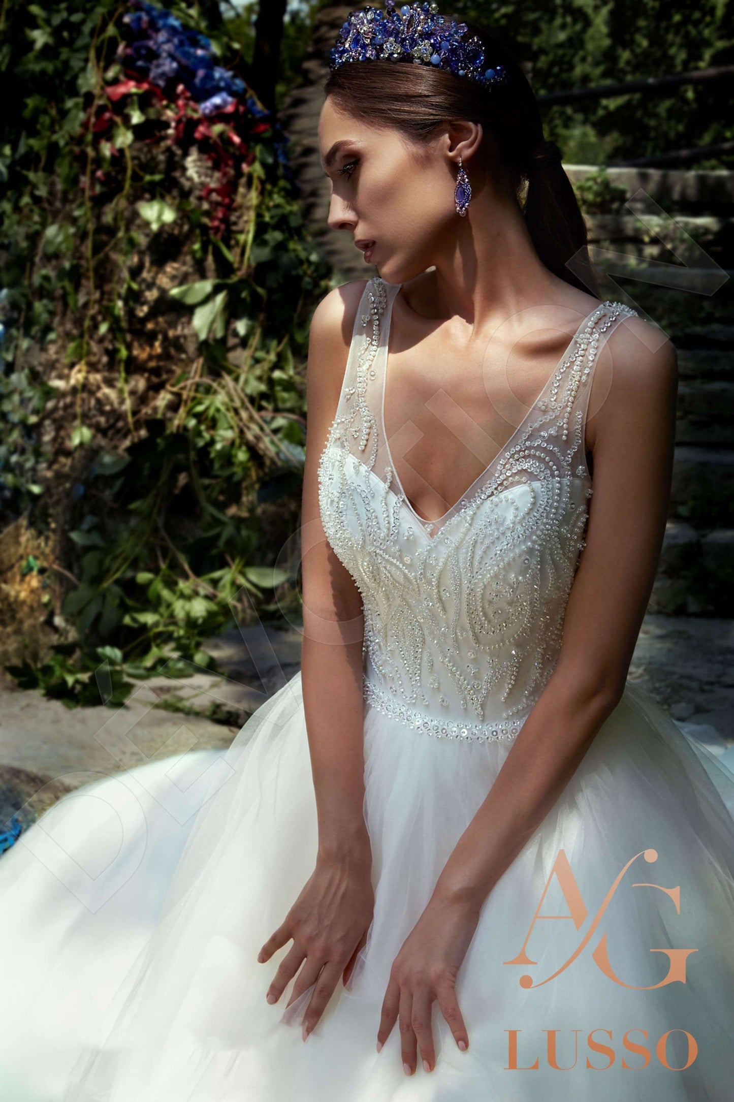Nencia Sleeveless Princess/Ball Gown Open back Wedding Dress 2