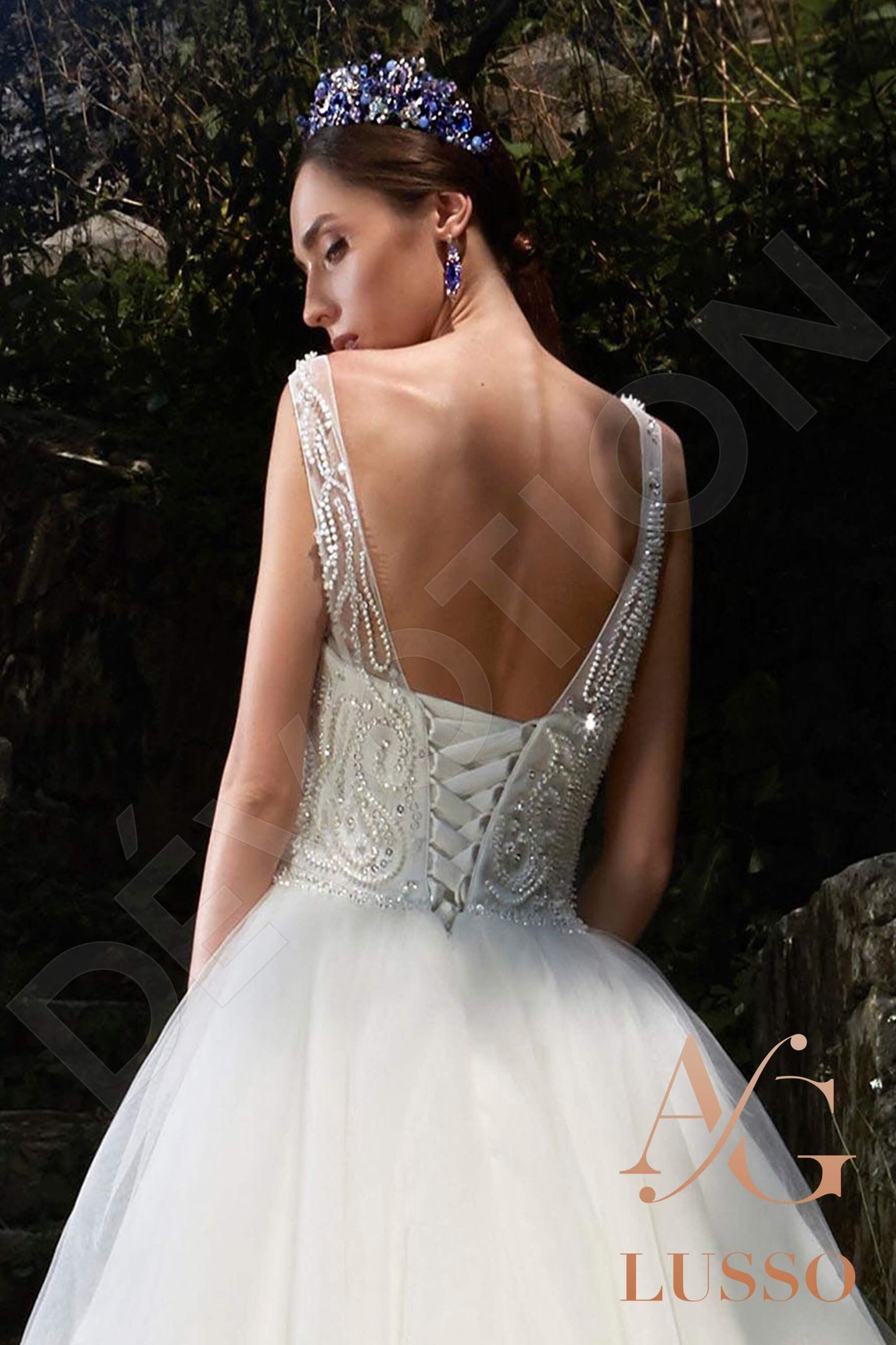 Nencia Sleeveless Princess/Ball Gown Open back Wedding Dress 4