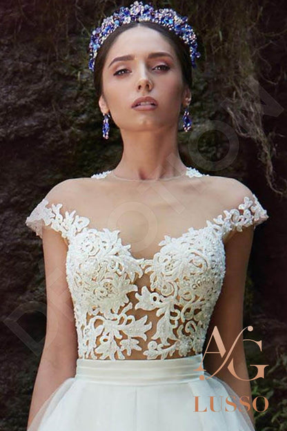 Milagros Short/ Cap sleeve A-line Full back Wedding Dress 4