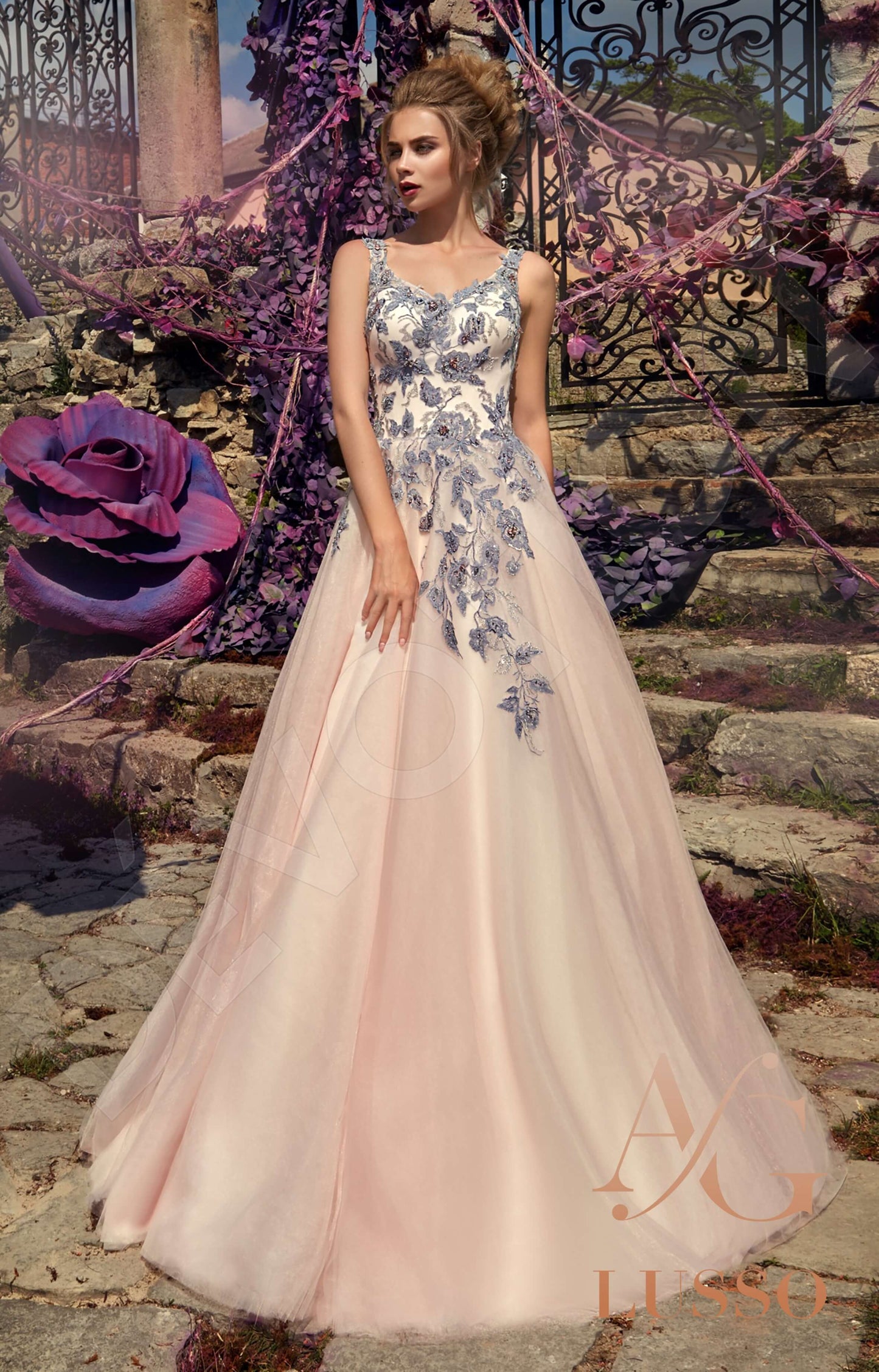 Alteera Open back A-line Sleeveless Wedding Dress Front