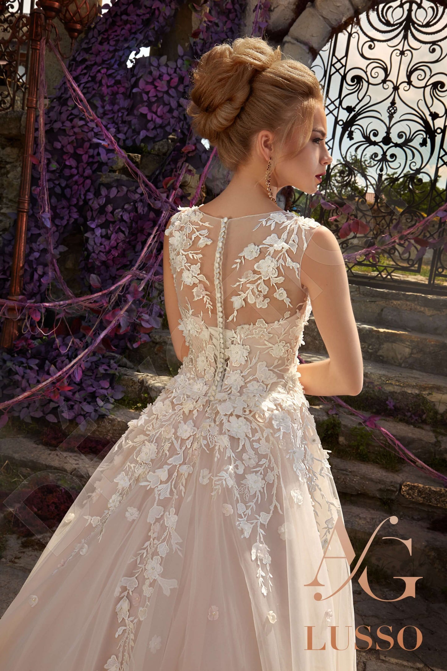 Olly Full back A-line Sleeveless Wedding Dress 3