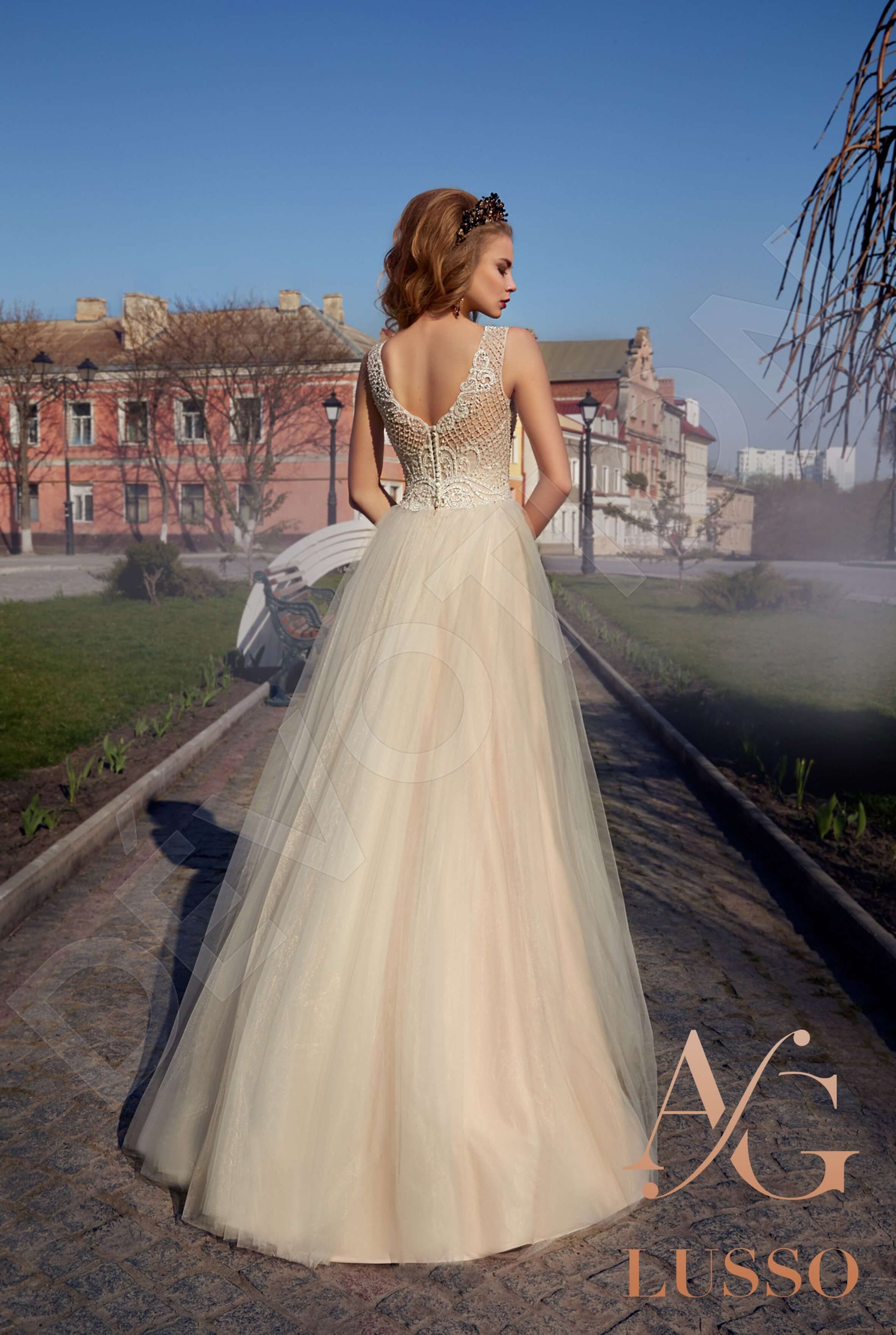 Mirtha A-line V-neck Cream Wedding dress