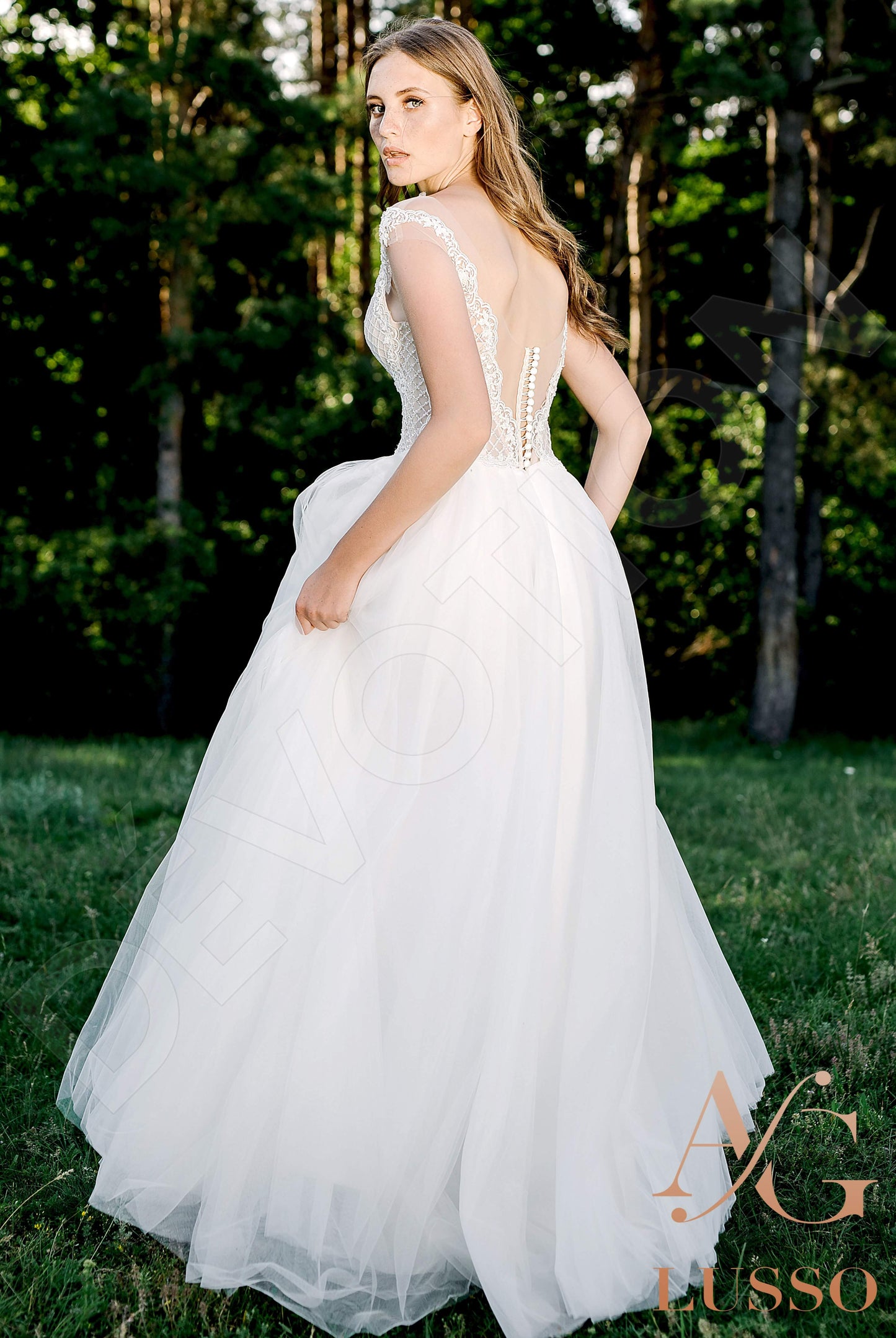 Quanesia Illusion back A-line Short/ Cap sleeve Wedding Dress 9