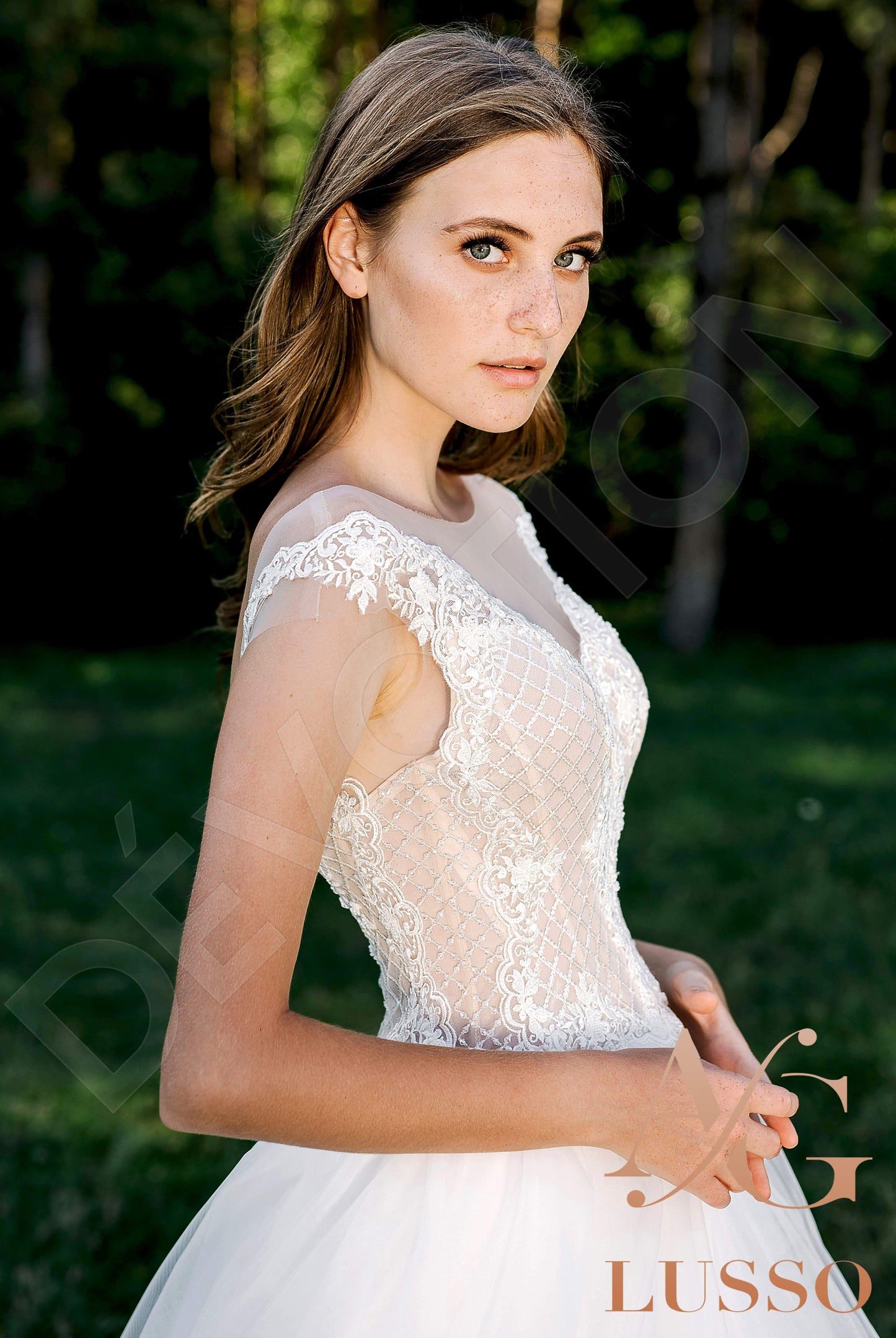 Quanesia Illusion back A-line Short/ Cap sleeve Wedding Dress 13