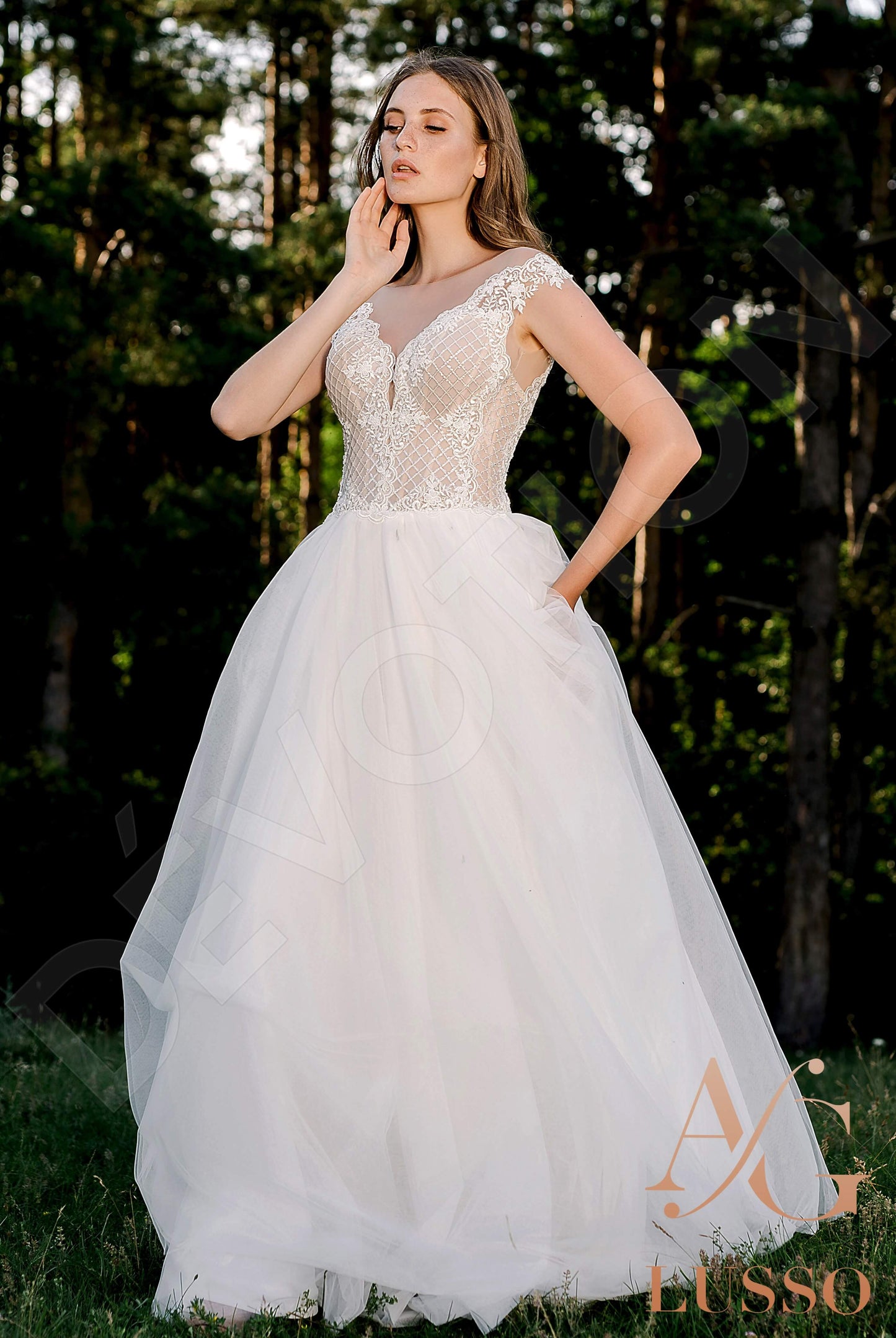 Quanesia Illusion back A-line Short/ Cap sleeve Wedding Dress 14