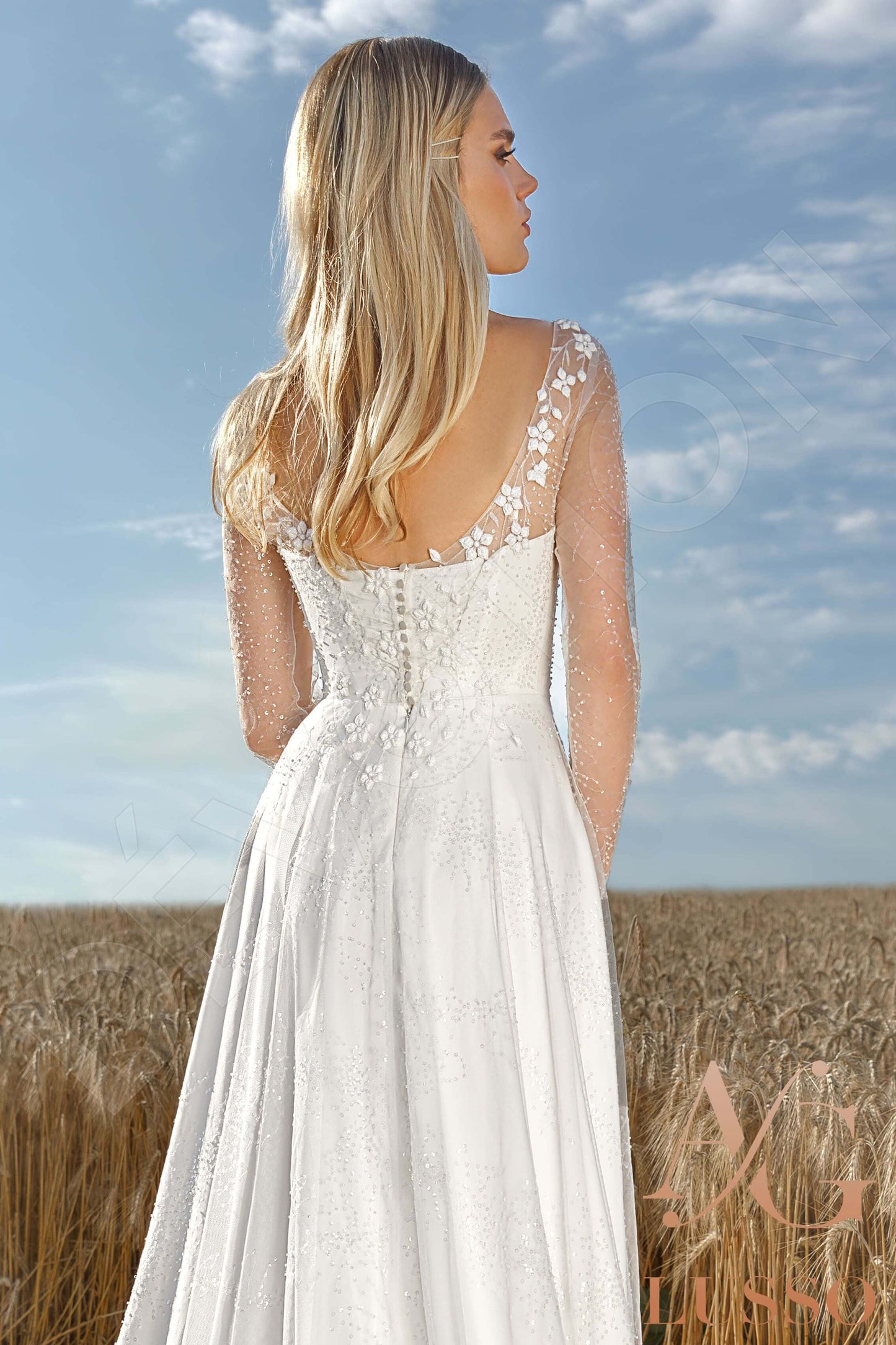 Anaria Open back A-line Long sleeve Wedding Dress 4