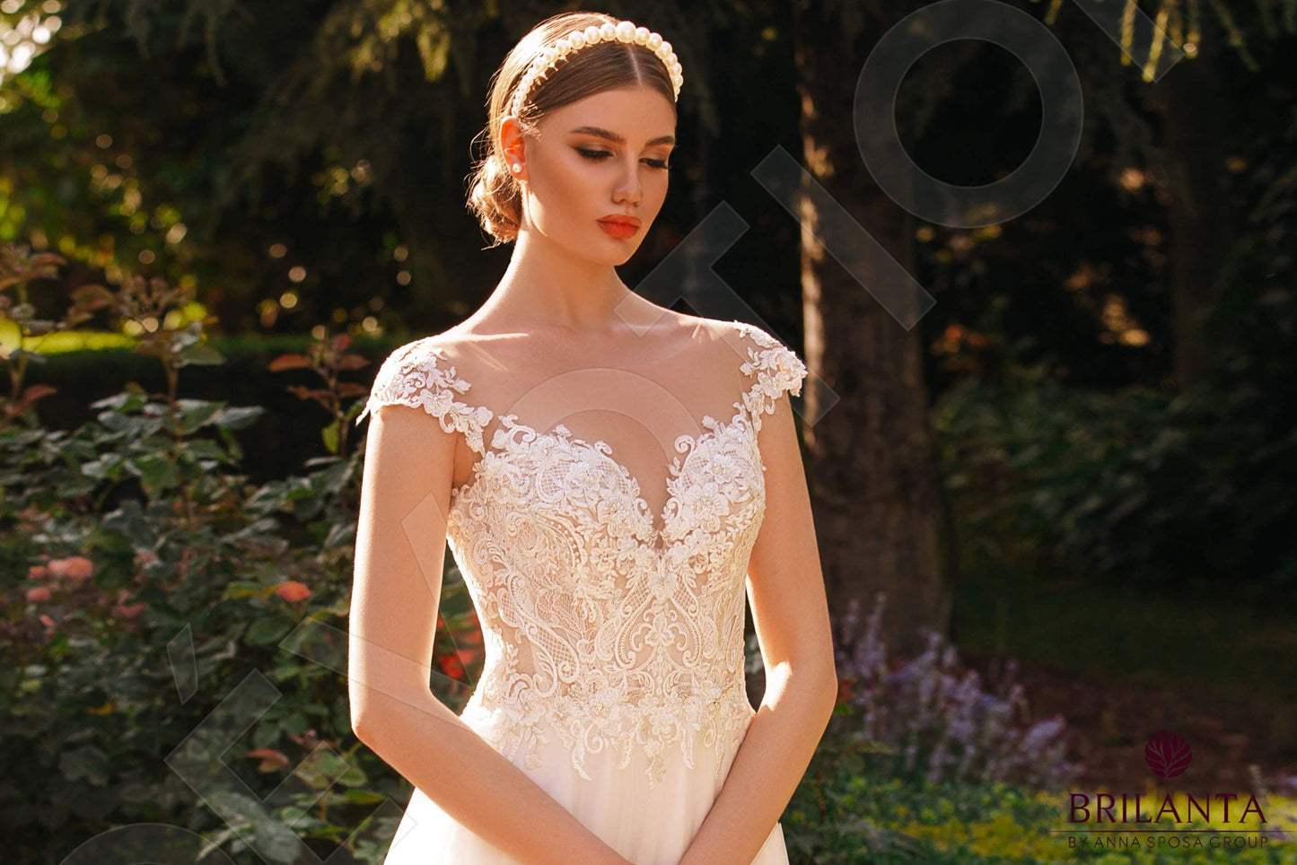 Lotinna Full back A-line Short/ Cap sleeve Wedding Dress 6