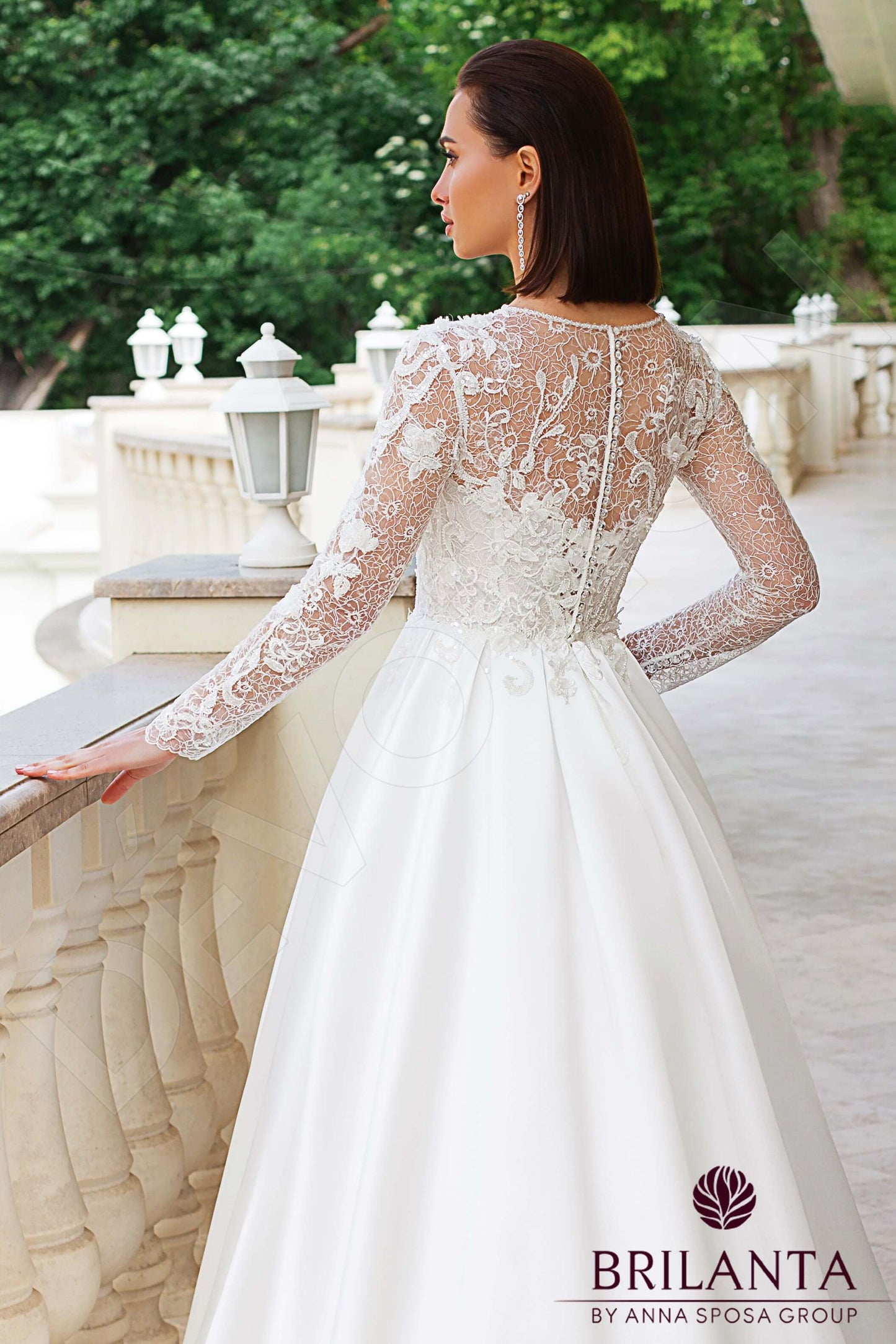 Vilette Full back A-line Long sleeve Wedding Dress 3