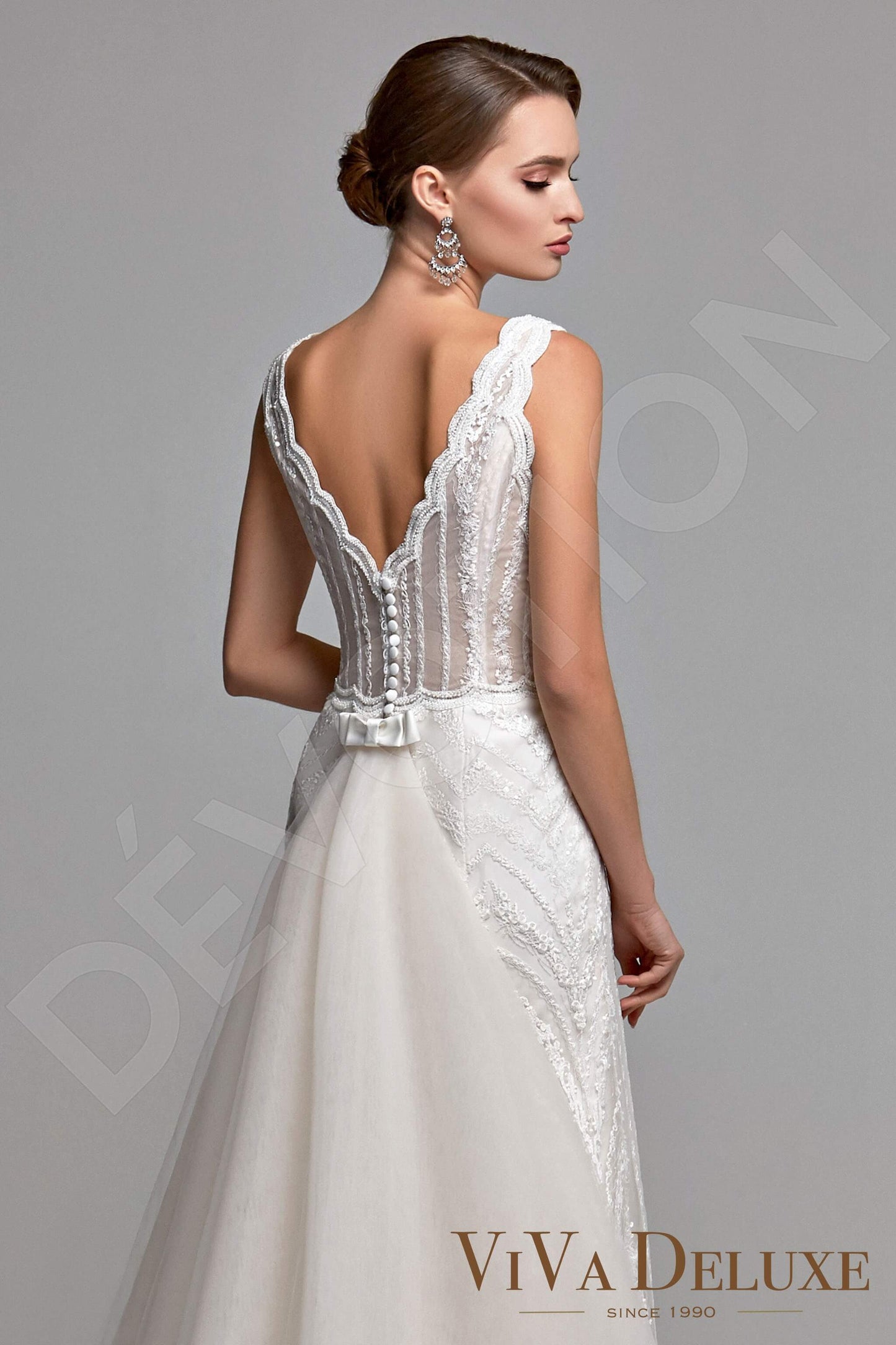 Vivena Open back A-line Sleeveless Wedding Dress 3