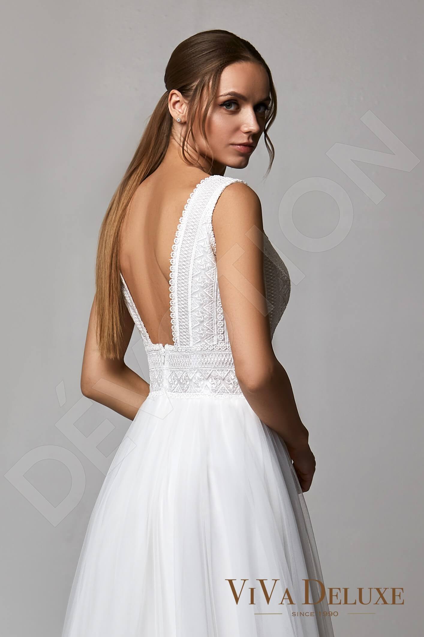 Bonnell Open back A-line Sleeveless Wedding Dress 3