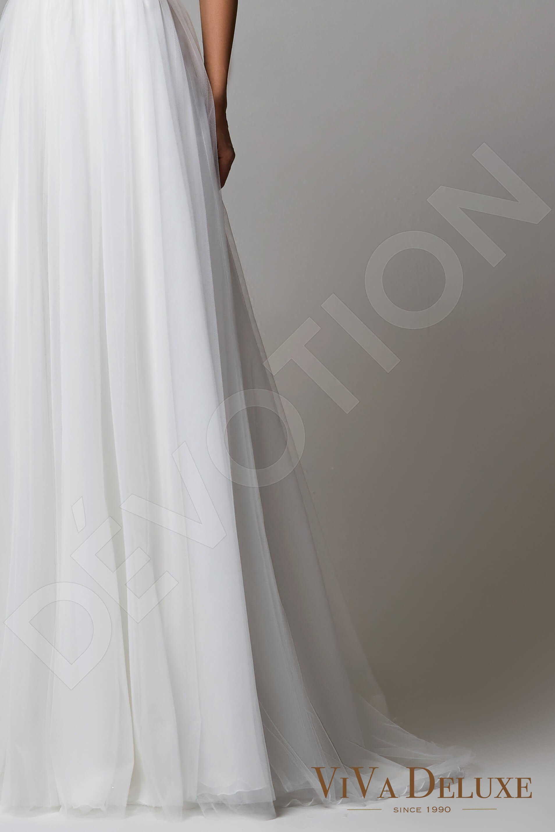 Bonnell A-line V-neck Ivory Wedding dress