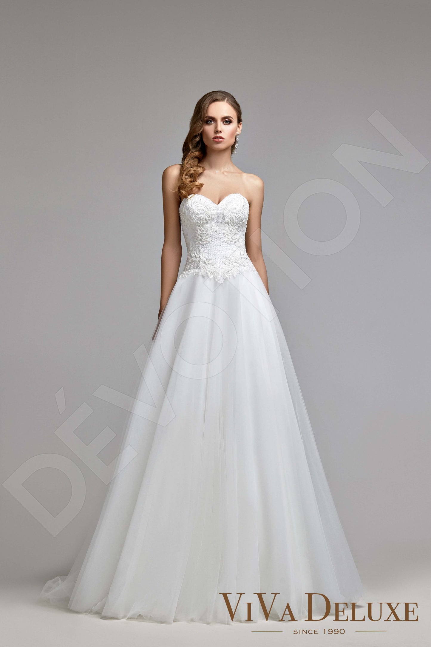 Vanesia Full back A-line 3/4 sleeve Wedding Dress 2