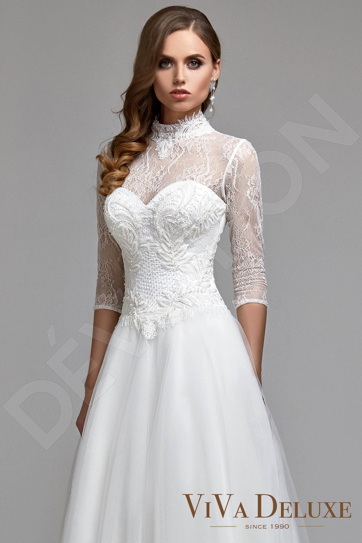 Vanesia Full back A-line 3/4 sleeve Wedding Dress 3