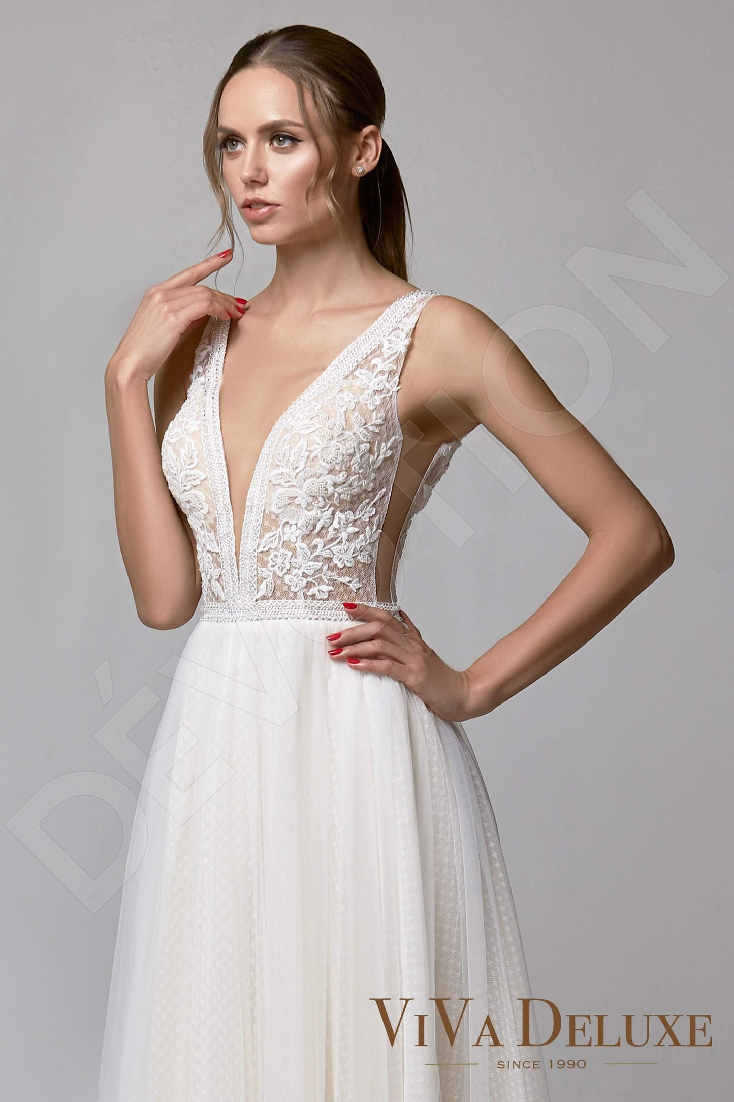 Selenita Open back A-line Sleeveless Wedding Dress 2