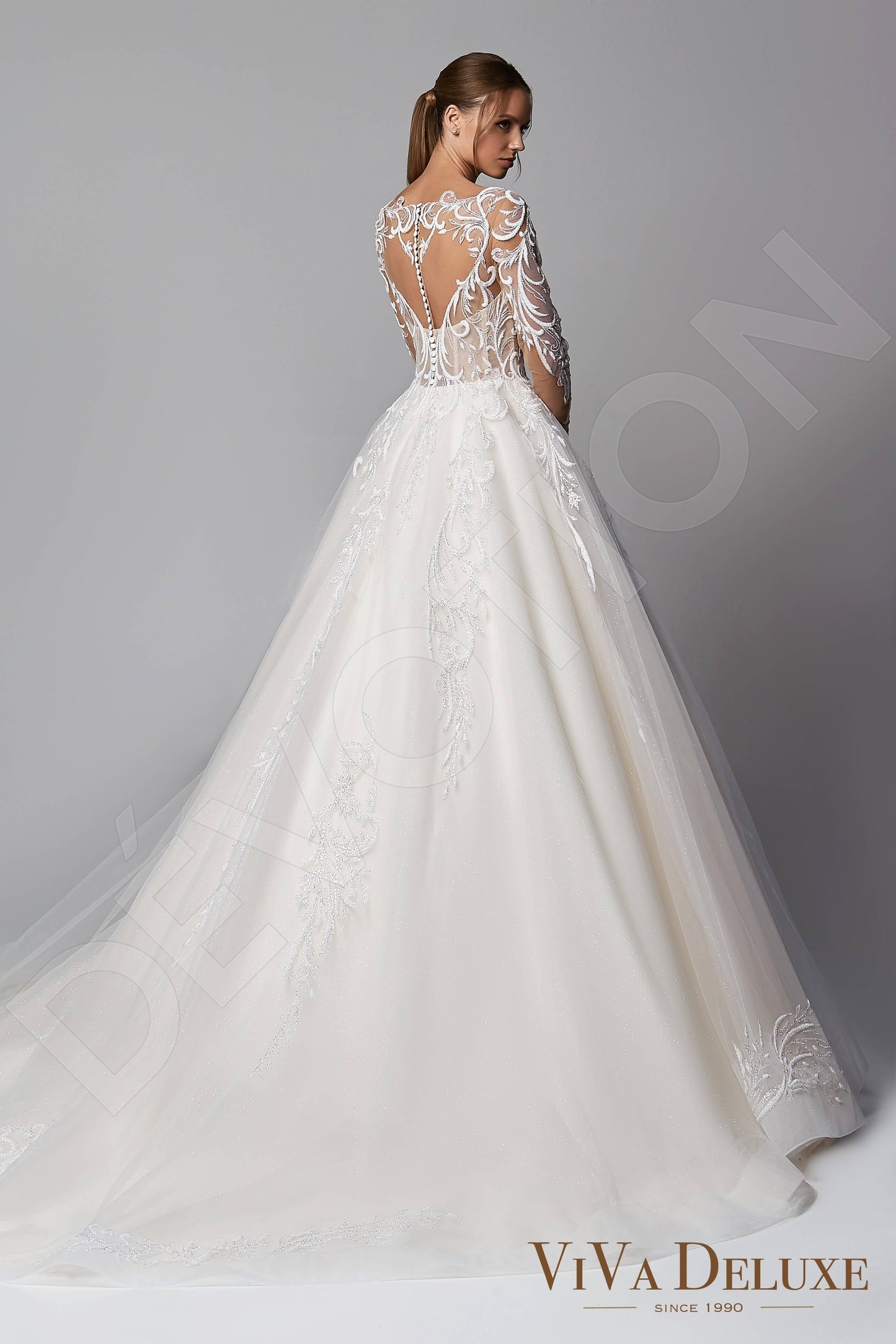 Eveline Illusion back Princess/Ball Gown Long sleeve Wedding Dress Back