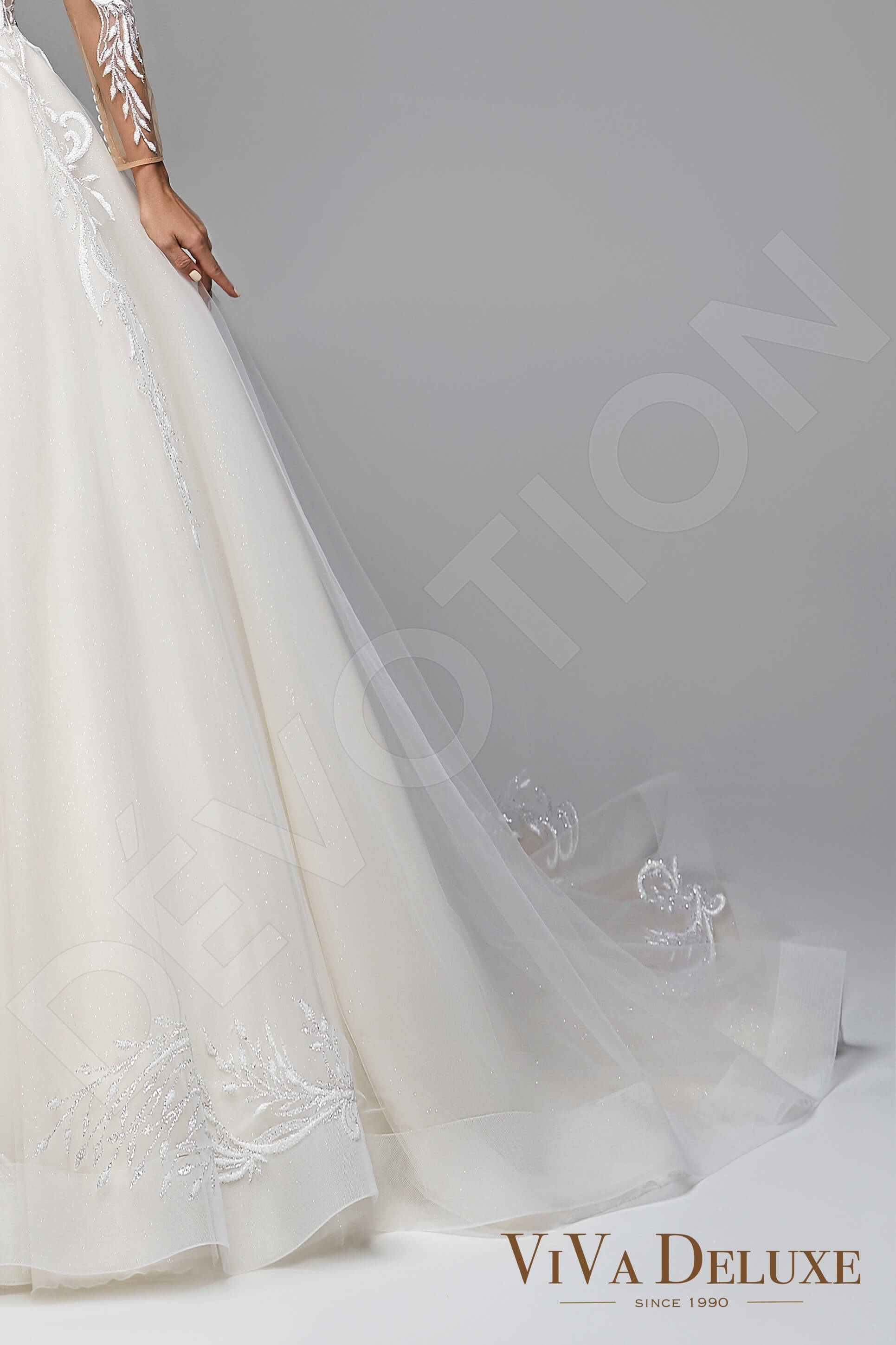 Eveline Princess/Ball Gown Illusion Ivory Nude Wedding dress