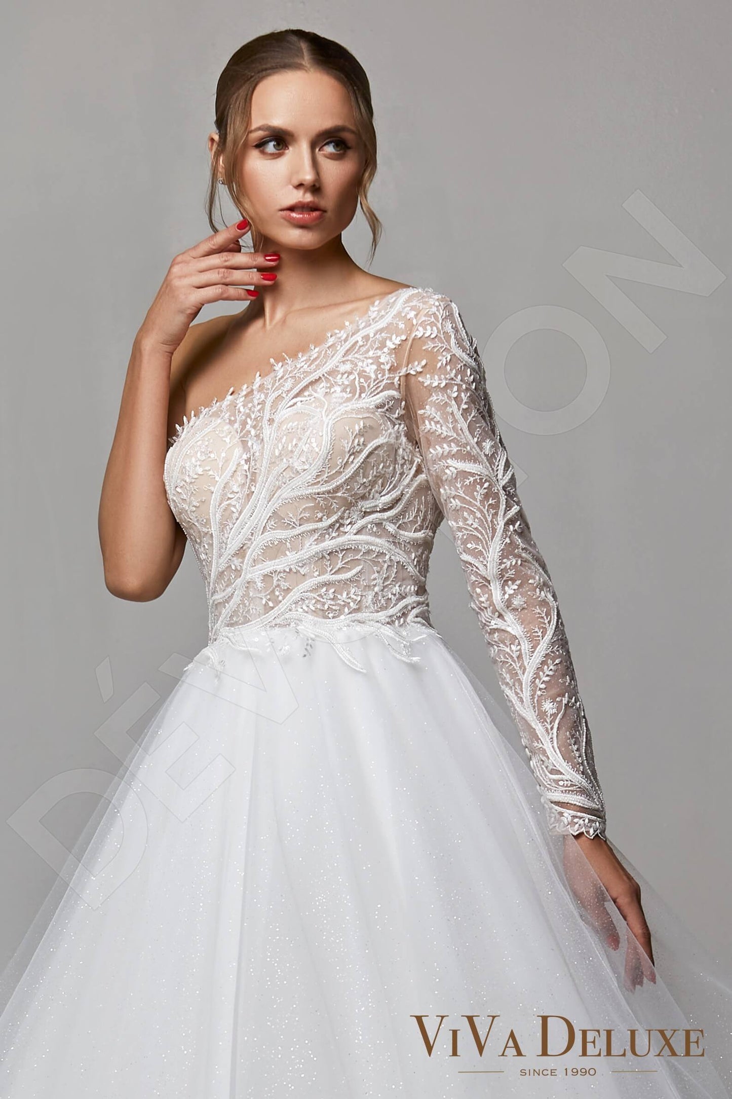 Nika Open back A-line Long sleeve Wedding Dress 2