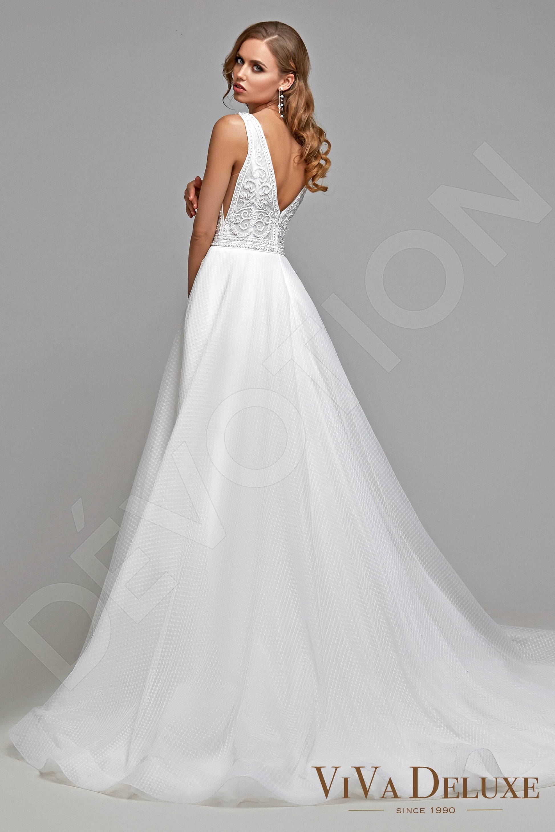 Leyna A-line V-neck Ivory Wedding dress