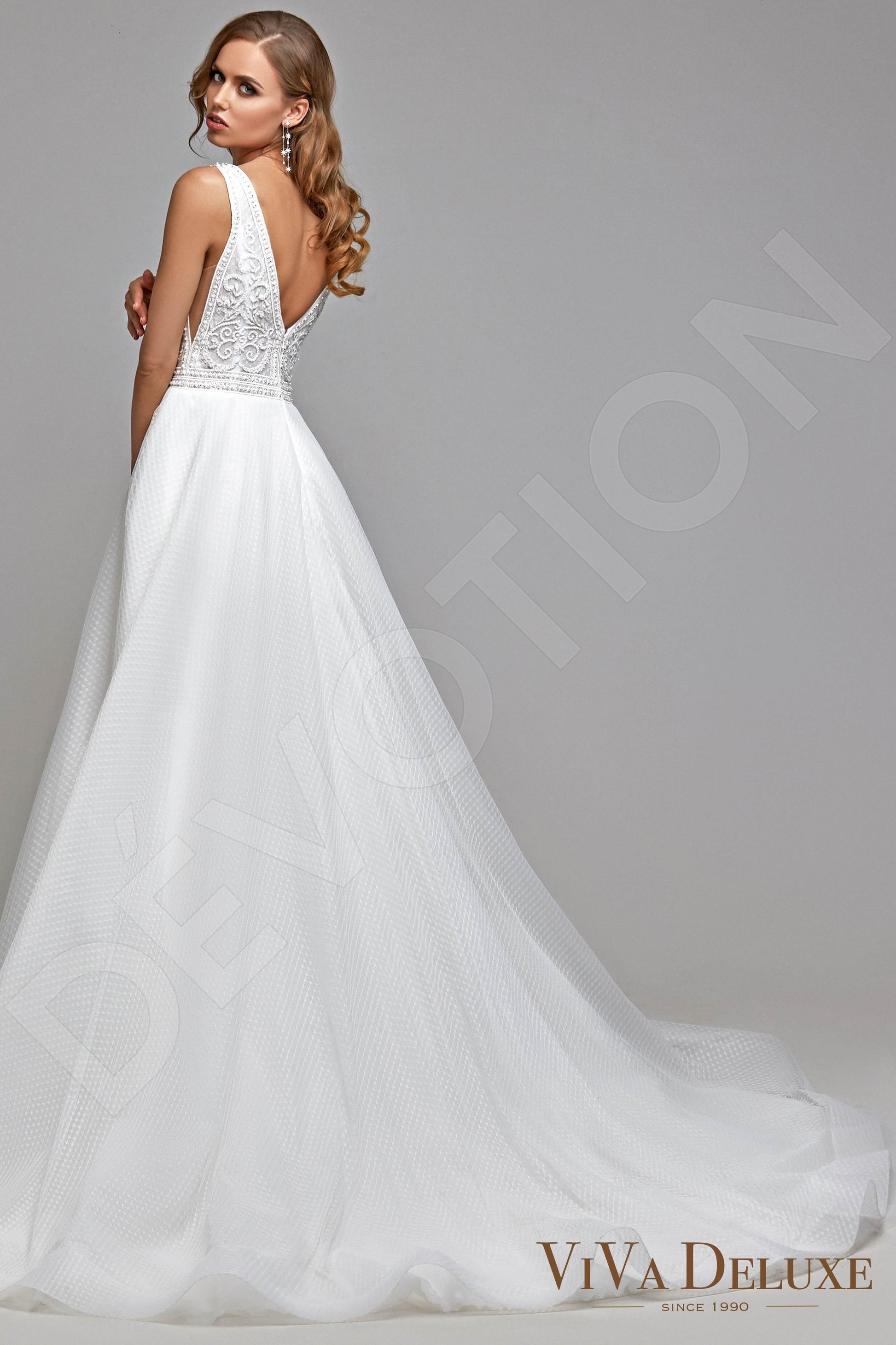 Leyna A-line V-neck Ivory Wedding dress