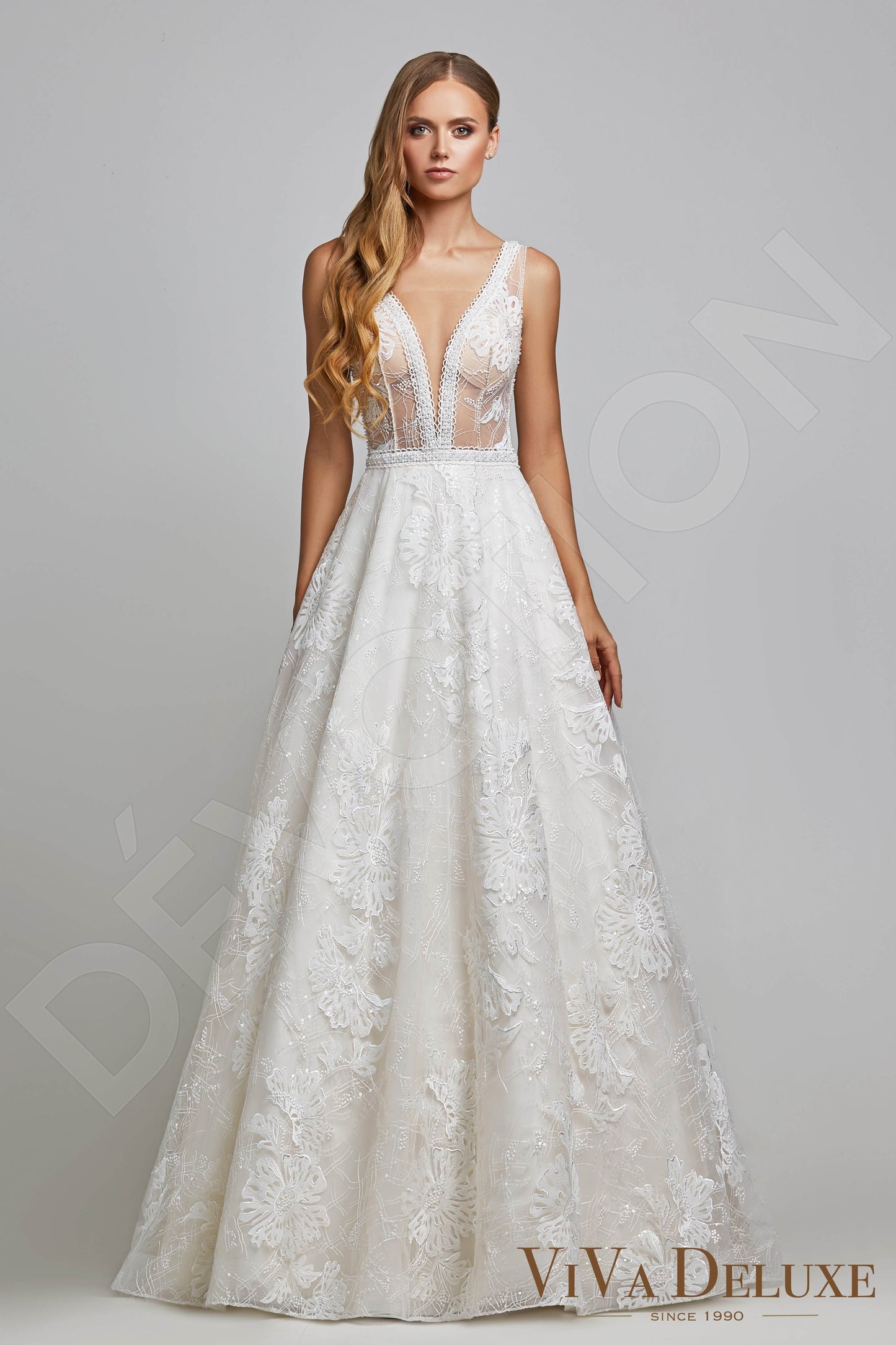 Lilo Open back A-line Sleeveless Wedding Dress Front