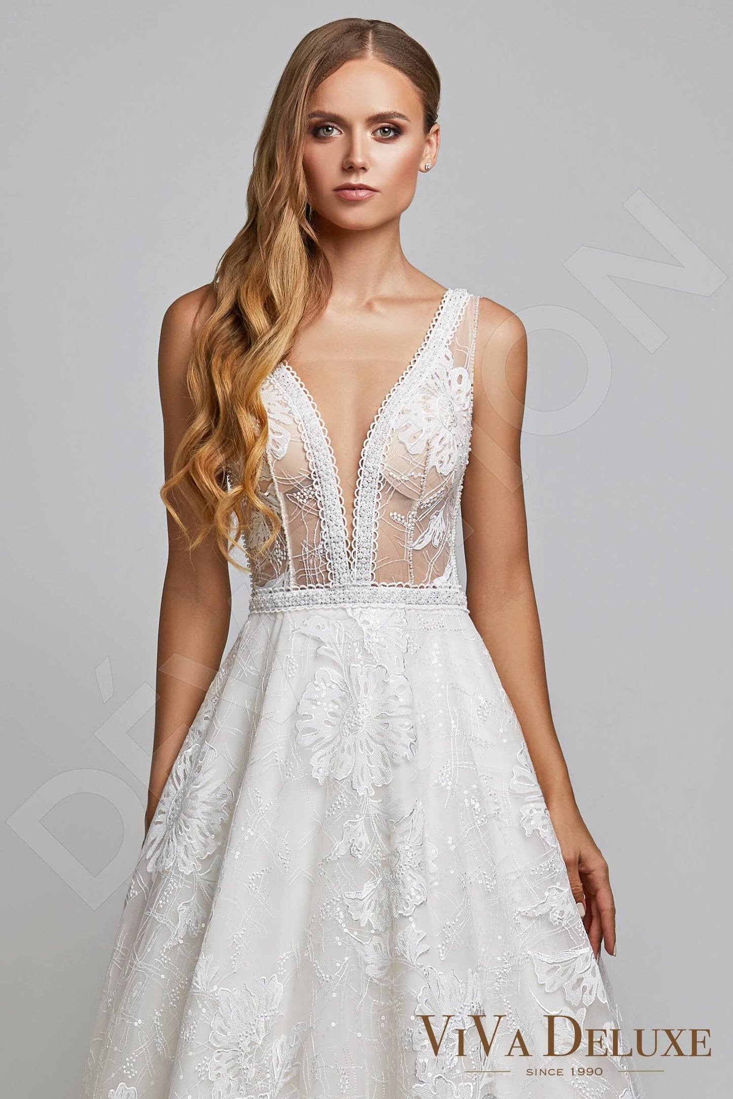 Lilo Open back A-line Sleeveless Wedding Dress 2
