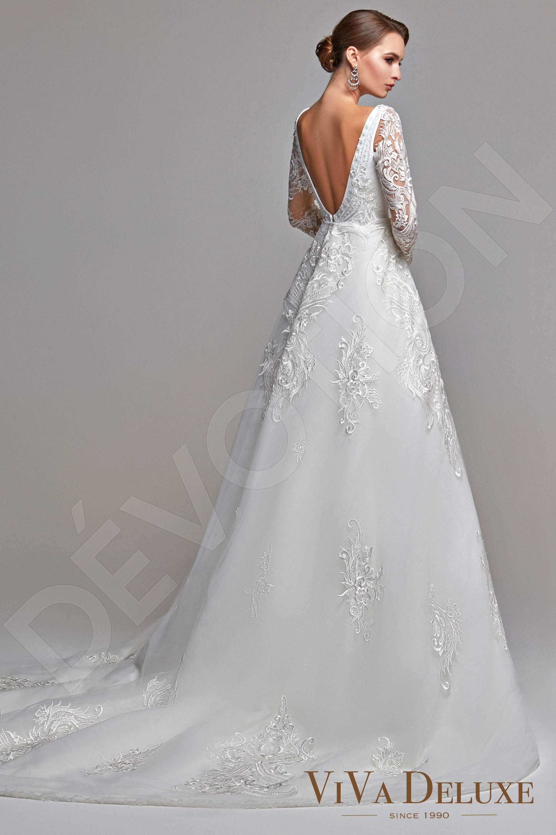 Maya A-line Sweetheart Ivory Wedding dress