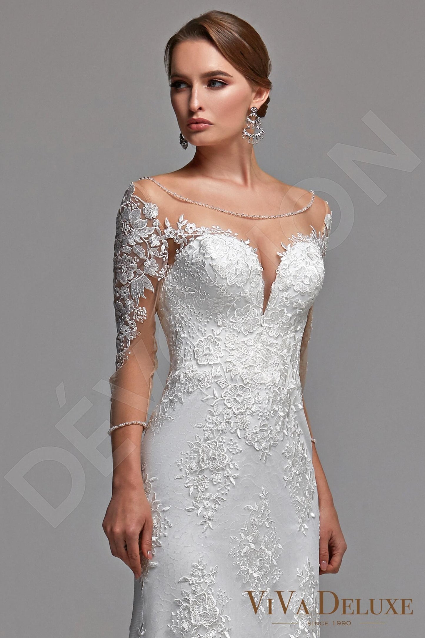 Lilianna Open back Sheath/Column 3/4 sleeve Wedding Dress 2