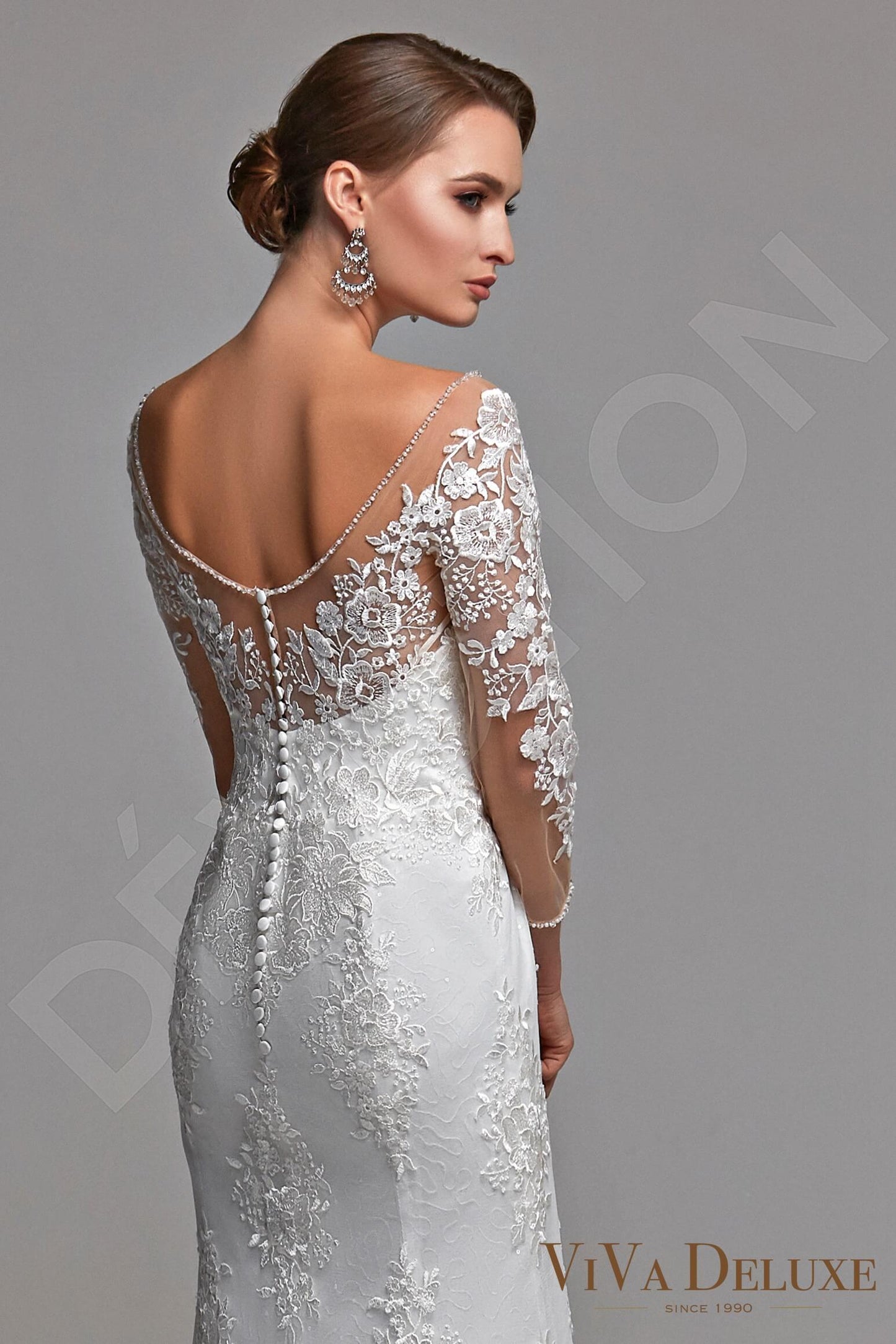 Lilianna Open back Sheath/Column 3/4 sleeve Wedding Dress 3