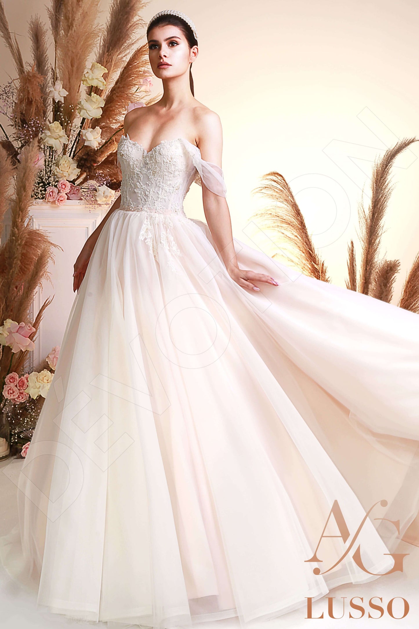 Elaria Open back A-line Sleeveless Wedding Dress Front