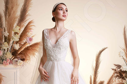 Ziada Open back A-line Sleeveless Wedding Dress 6