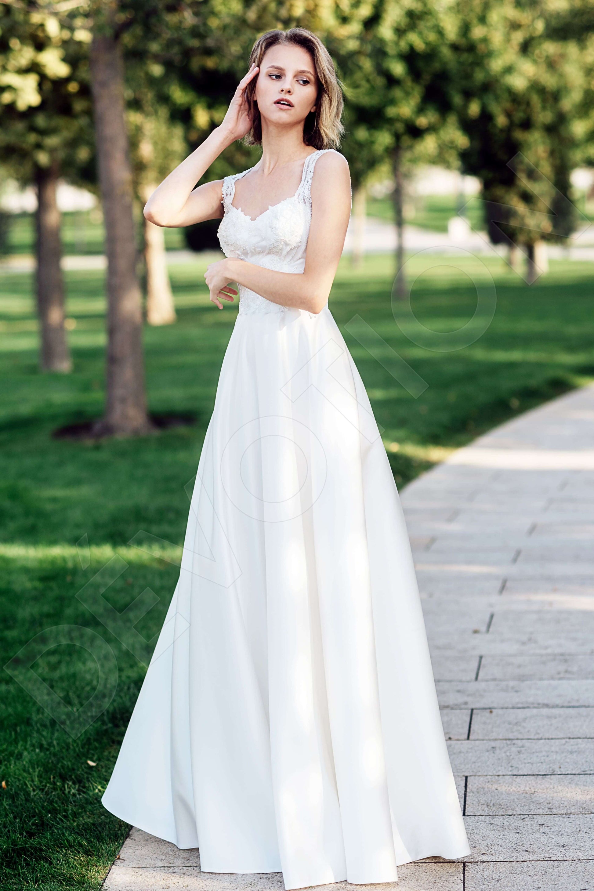 Alona A-line V-neck Ivory Wedding dress