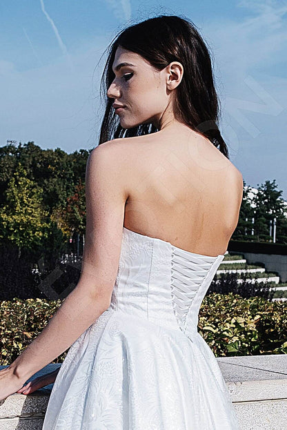 Merav Open back A-line Strapless Wedding Dress 3