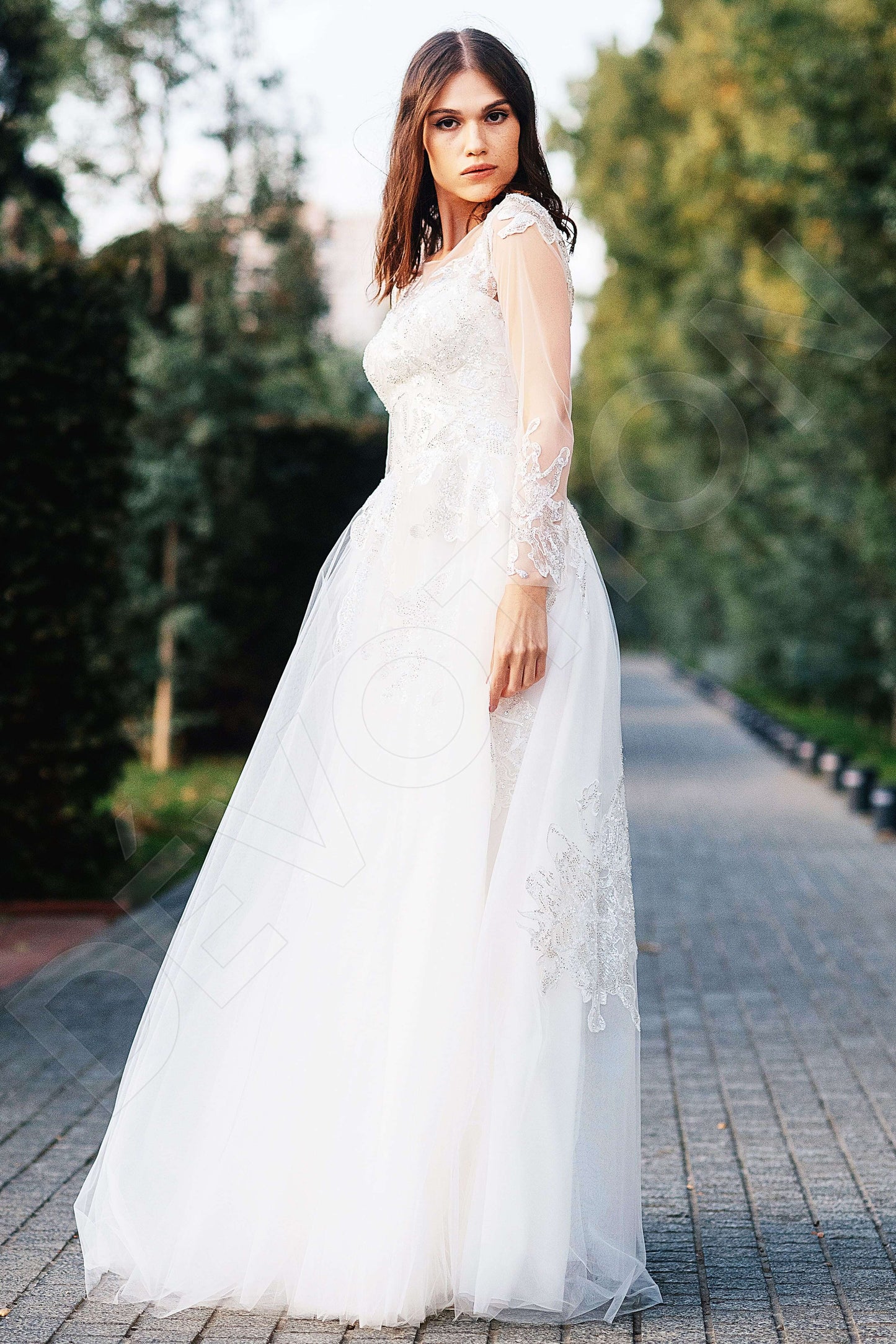 Zulma Full back A-line Long sleeve Wedding Dress 4