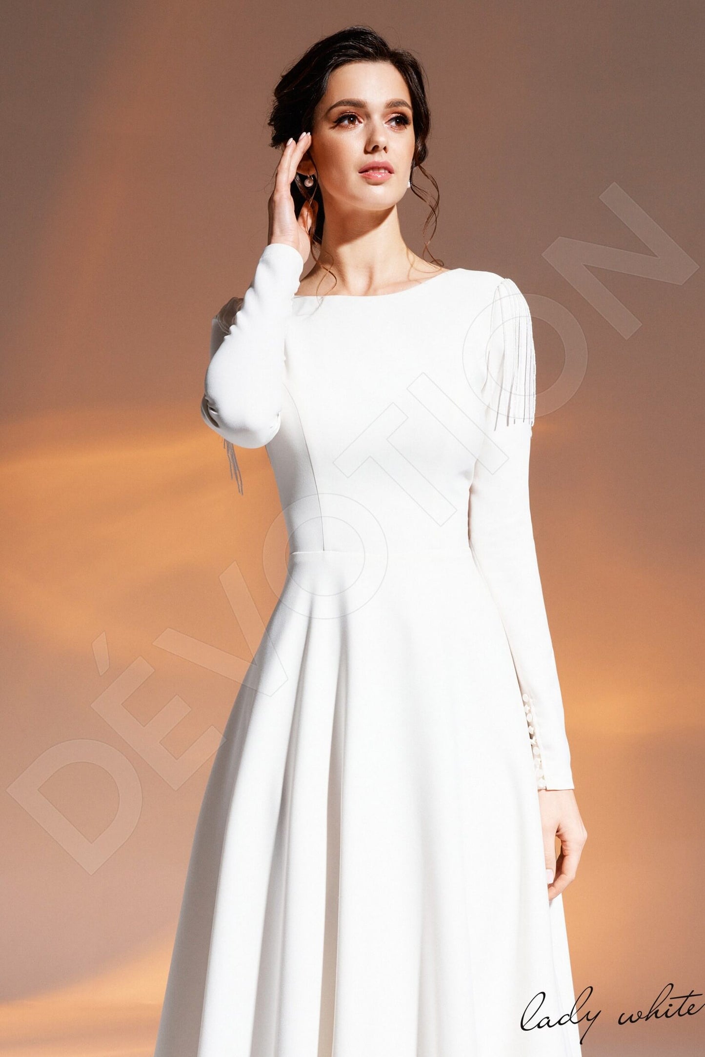 Sanura Open back A-line Long sleeve Wedding Dress 2