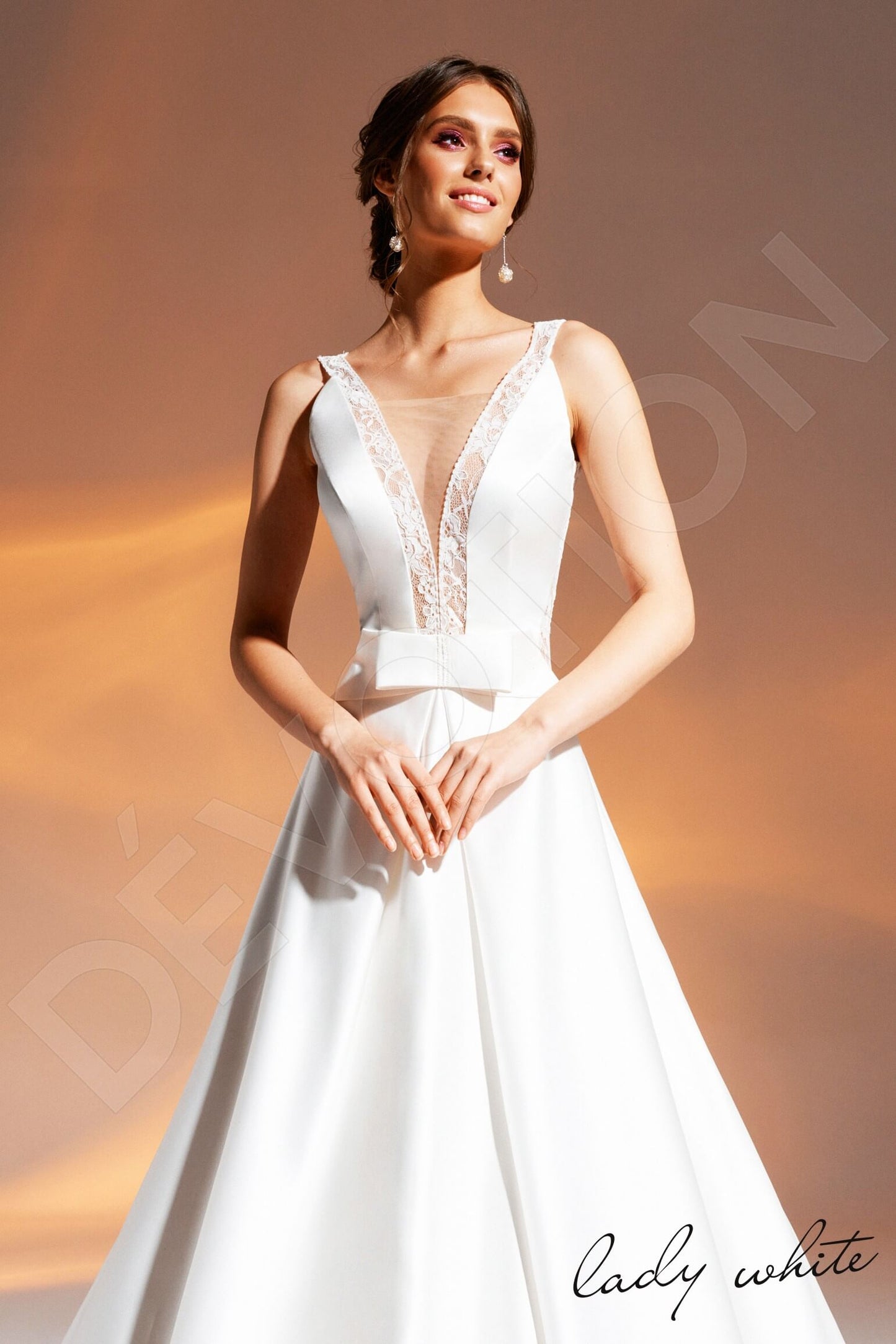 Femi Open back A-line Straps Wedding Dress 2