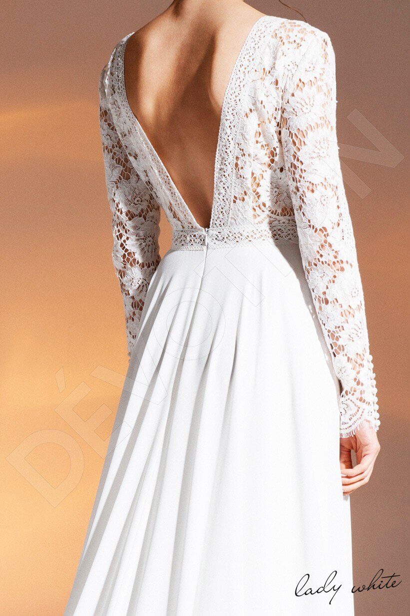 Nashwa Open back A-line Long sleeve Wedding Dress 4
