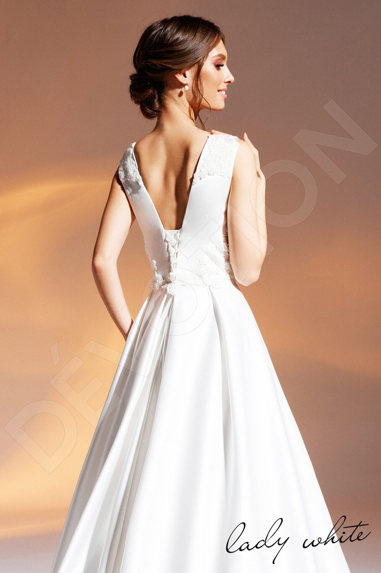 Masika Open back A-line Sleeveless Wedding Dress 3