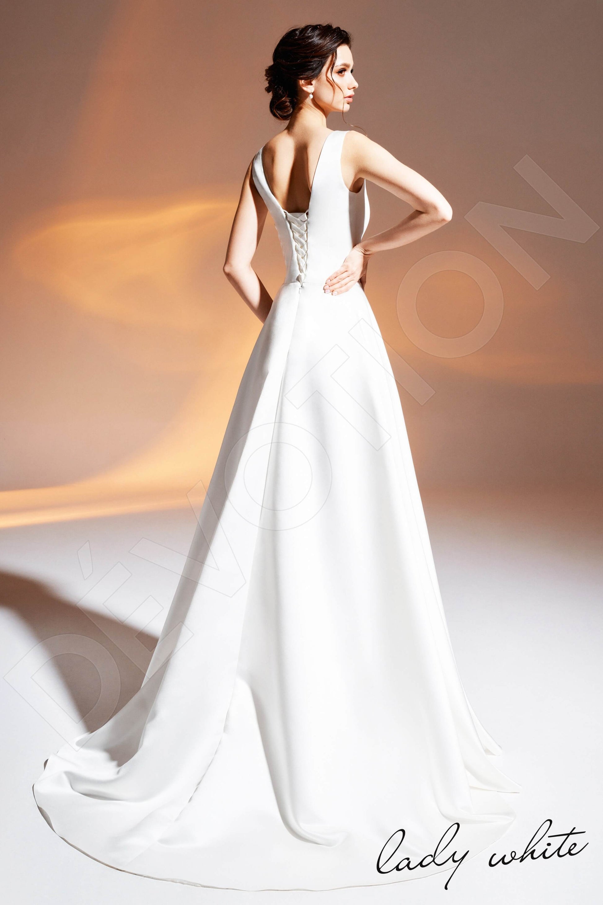 Rabiah A-line Illusion Ivory Wedding dress