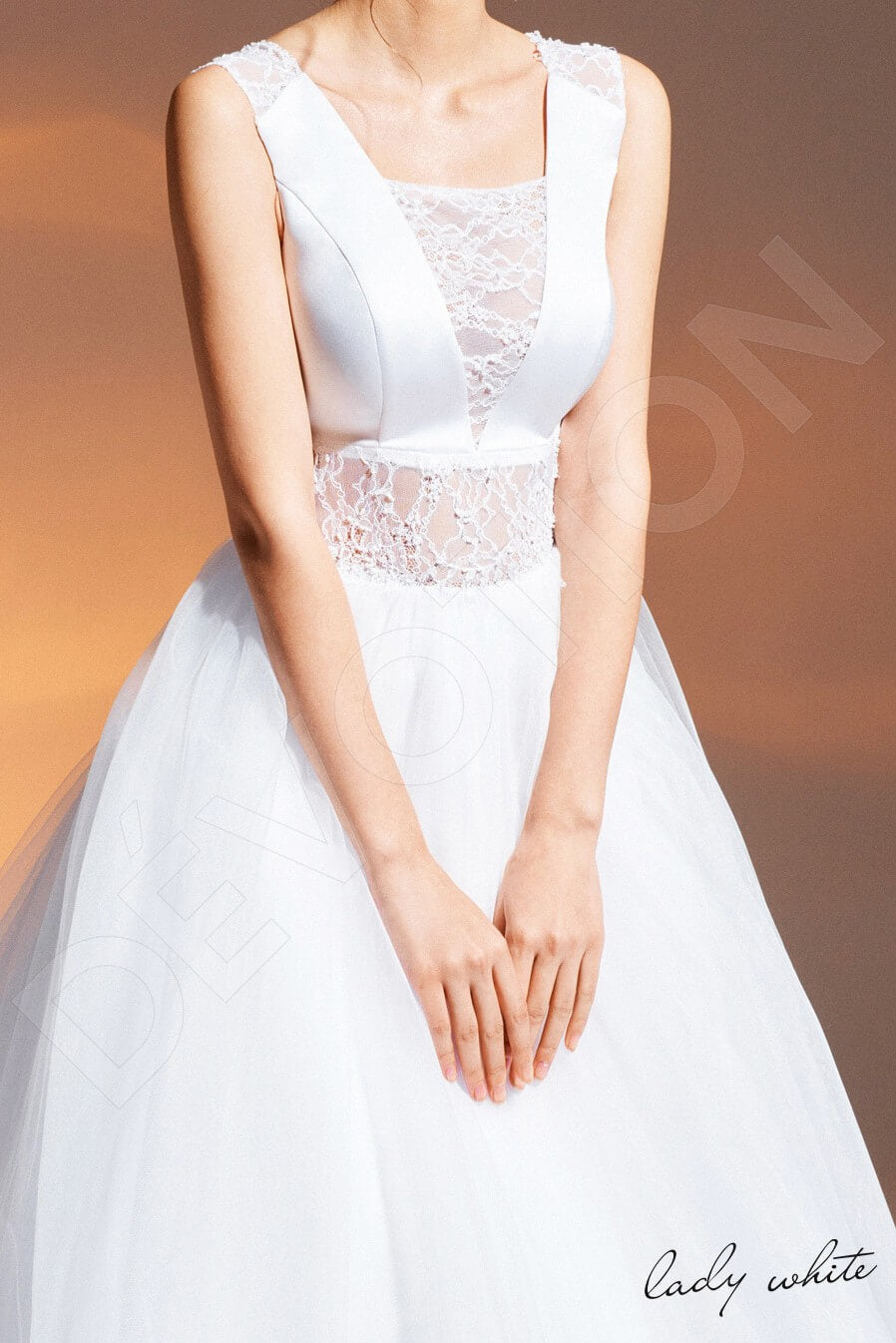Sabah Open back A-line Sleeveless Wedding Dress 4