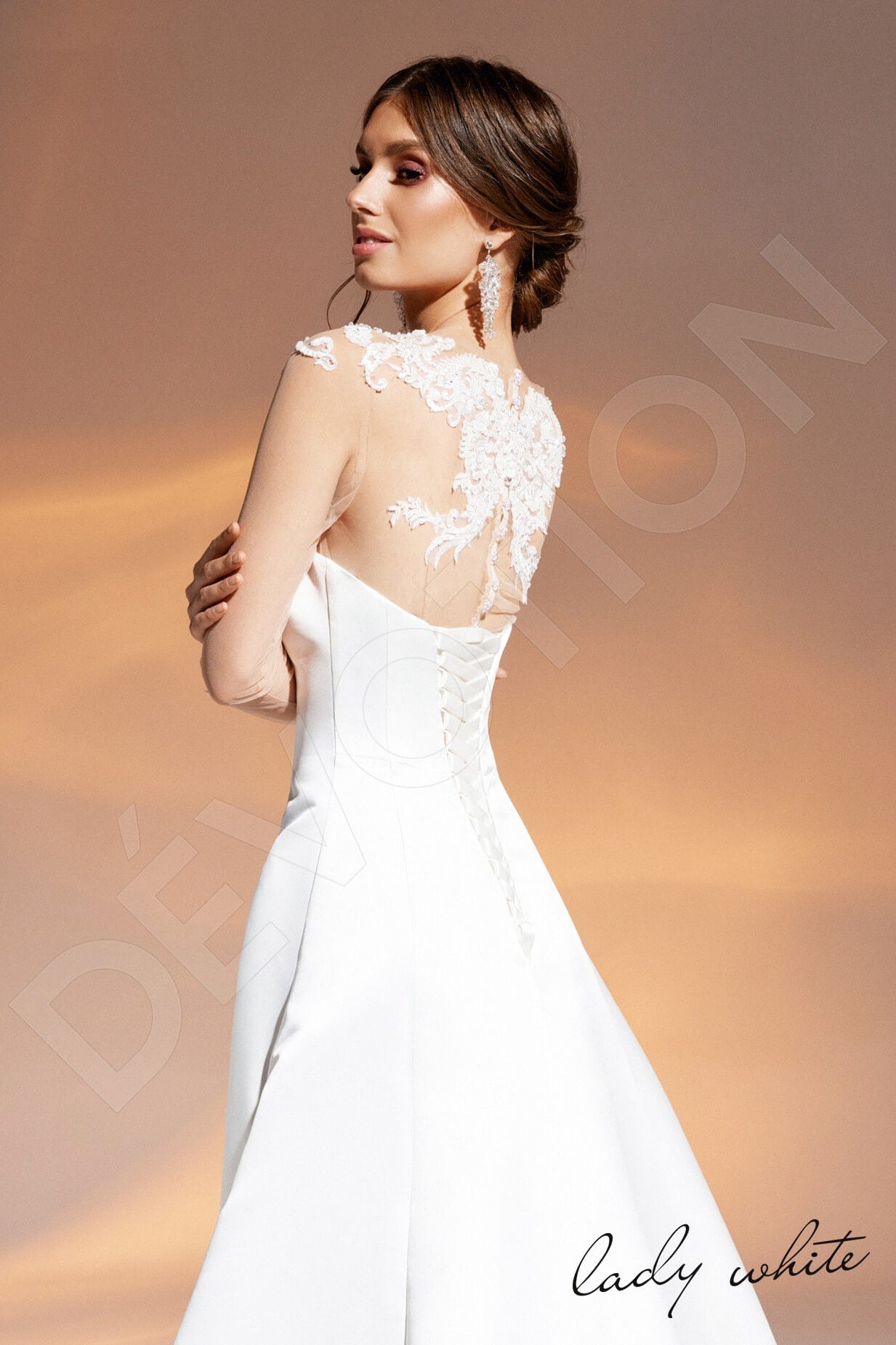 Halima Full back A-line Long sleeve Wedding Dress 3