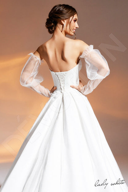 Mert Open back A-line Long sleeve Wedding Dress 3