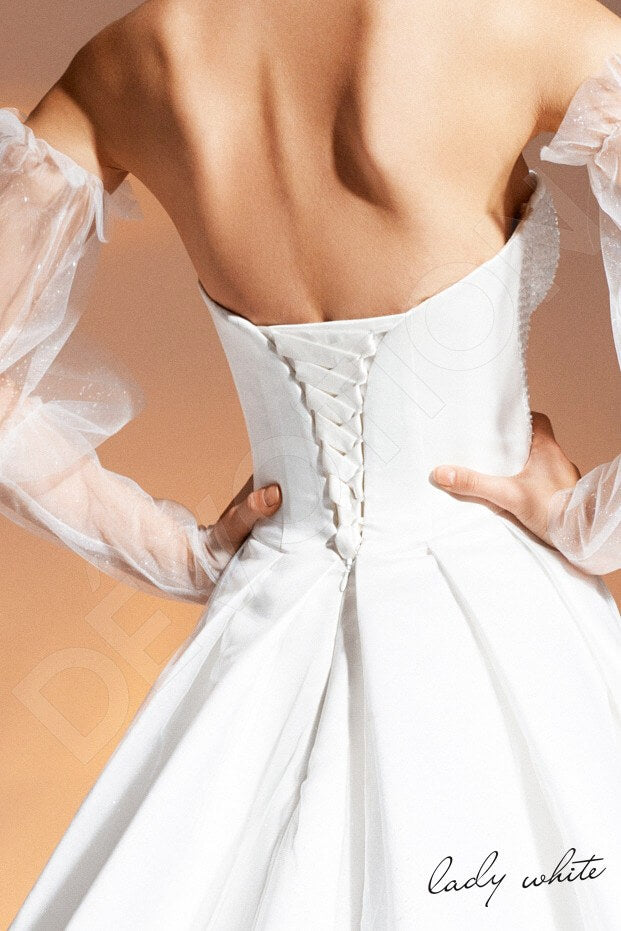 Mert Open back A-line Long sleeve Wedding Dress 5