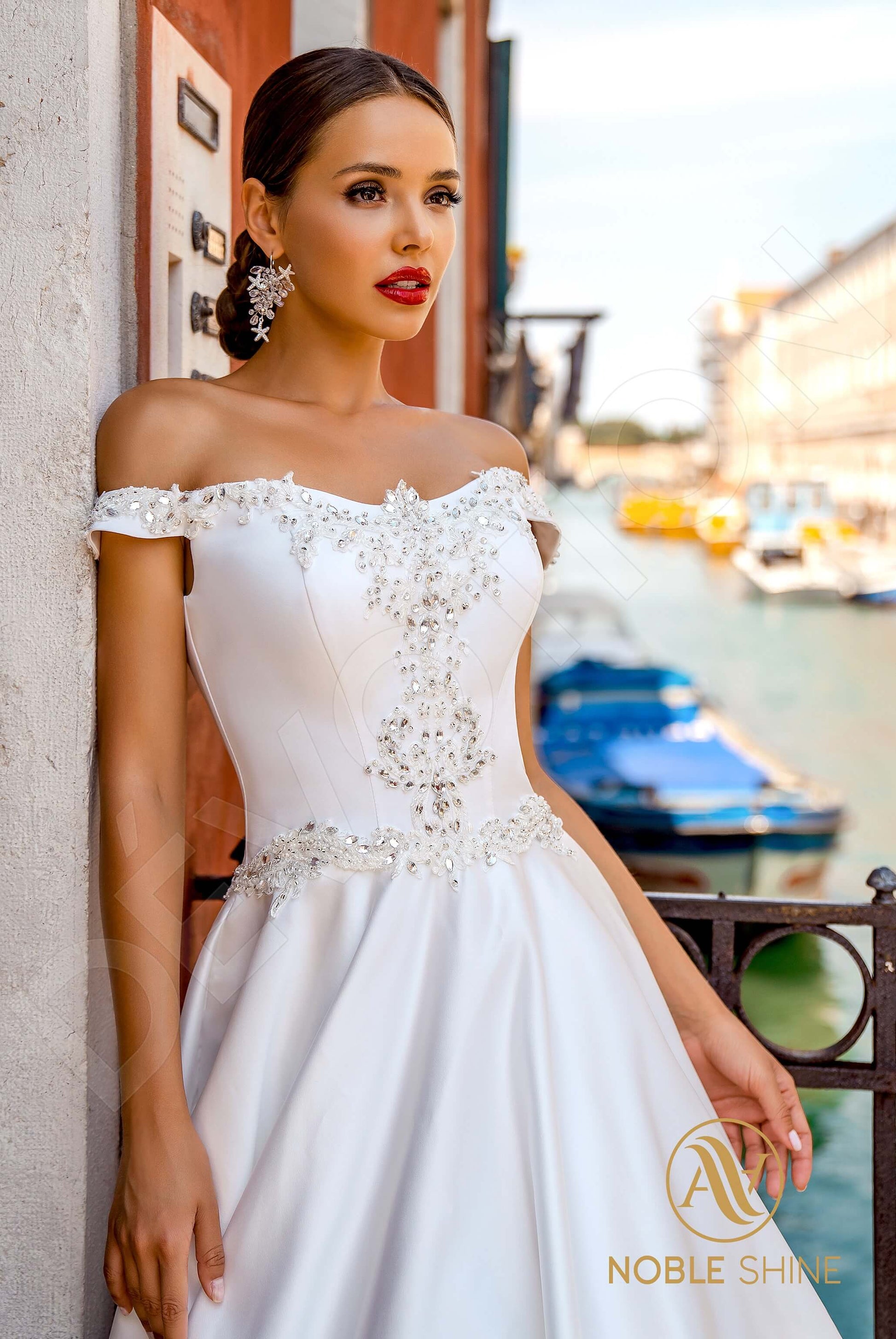 Antonella A-line Off-shoulder/Drop shoulders Milk Wedding dress