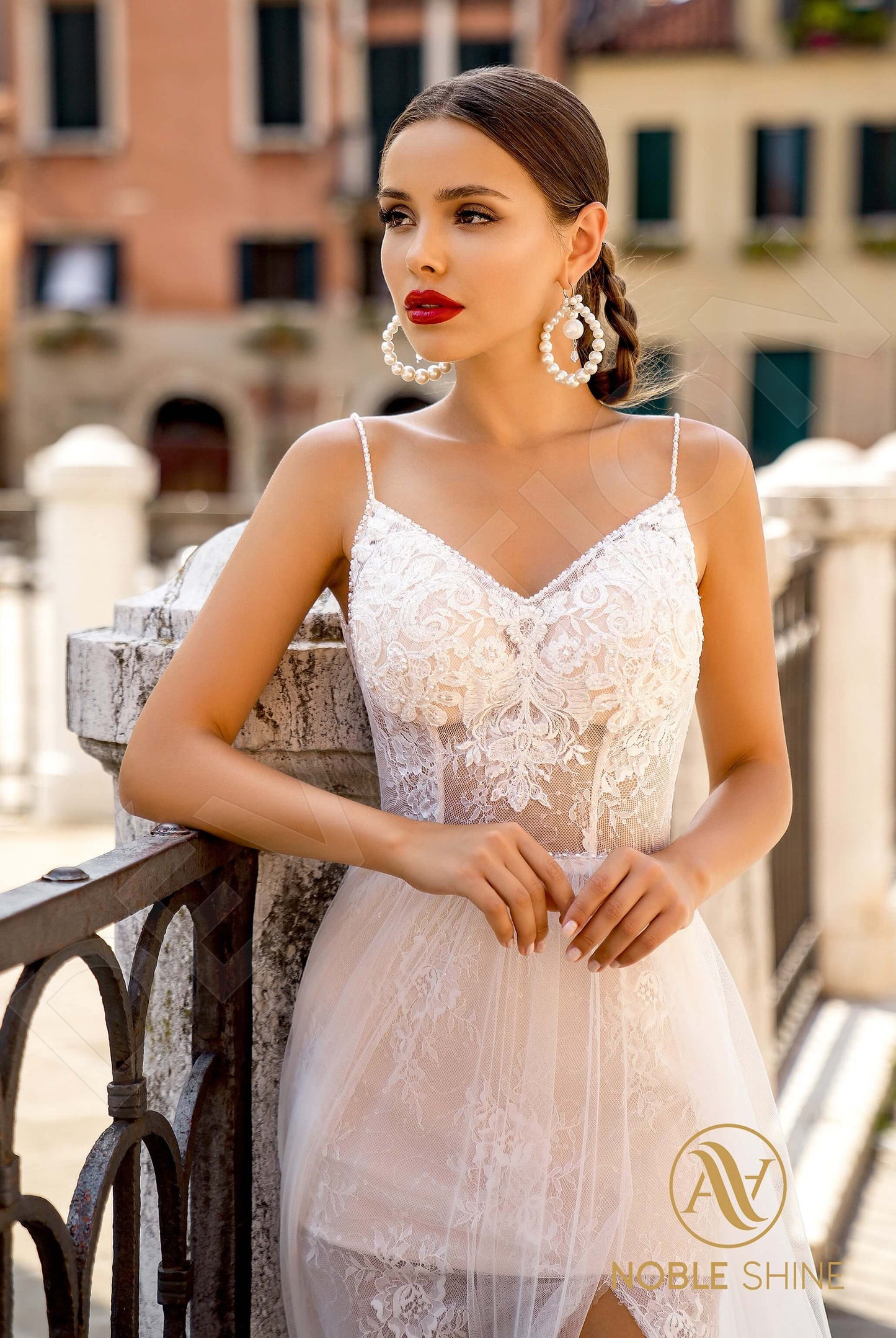 Noemi Open back A-line Straps Wedding Dress 2