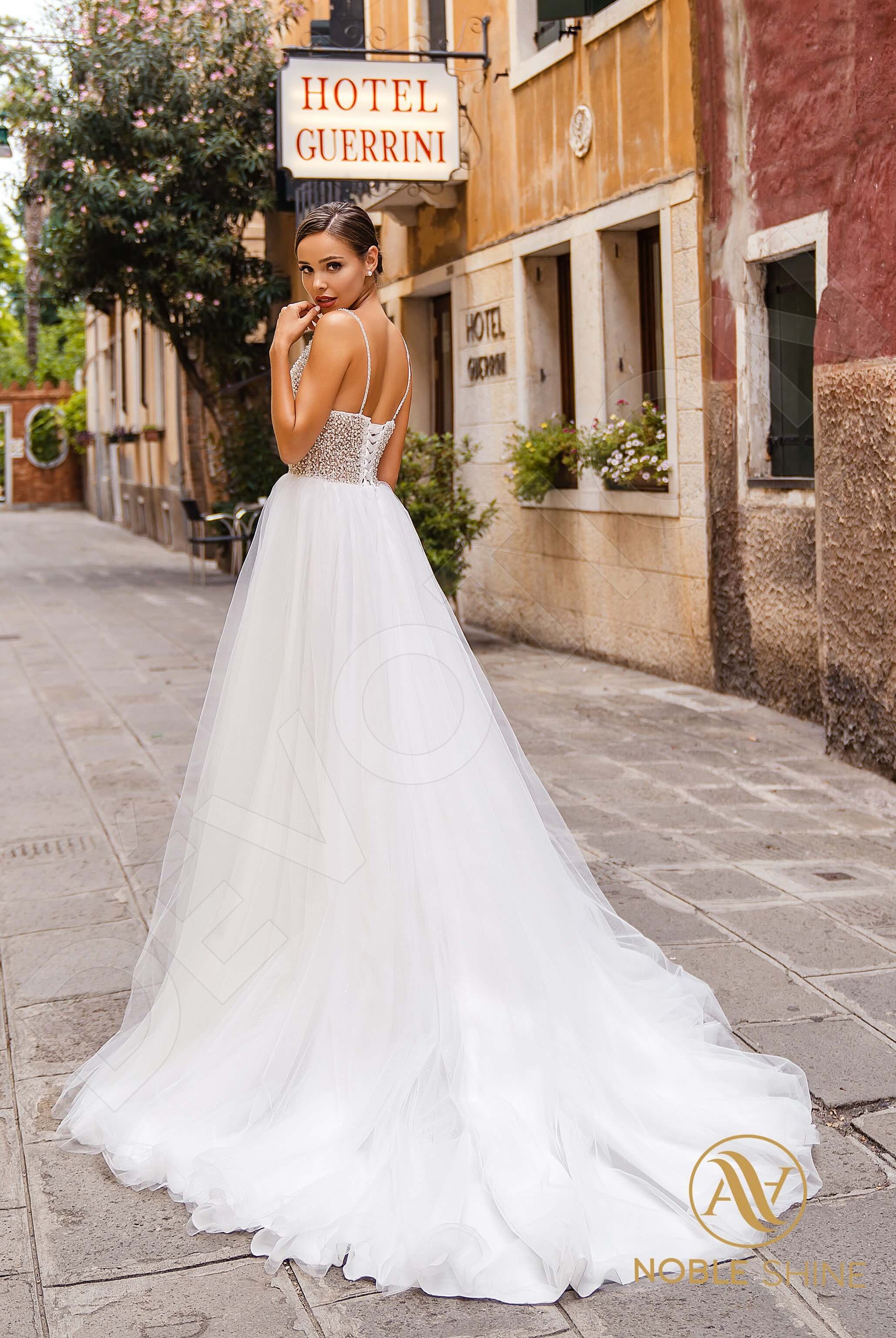 Lucrecia A-line V-neck Milk Wedding dress