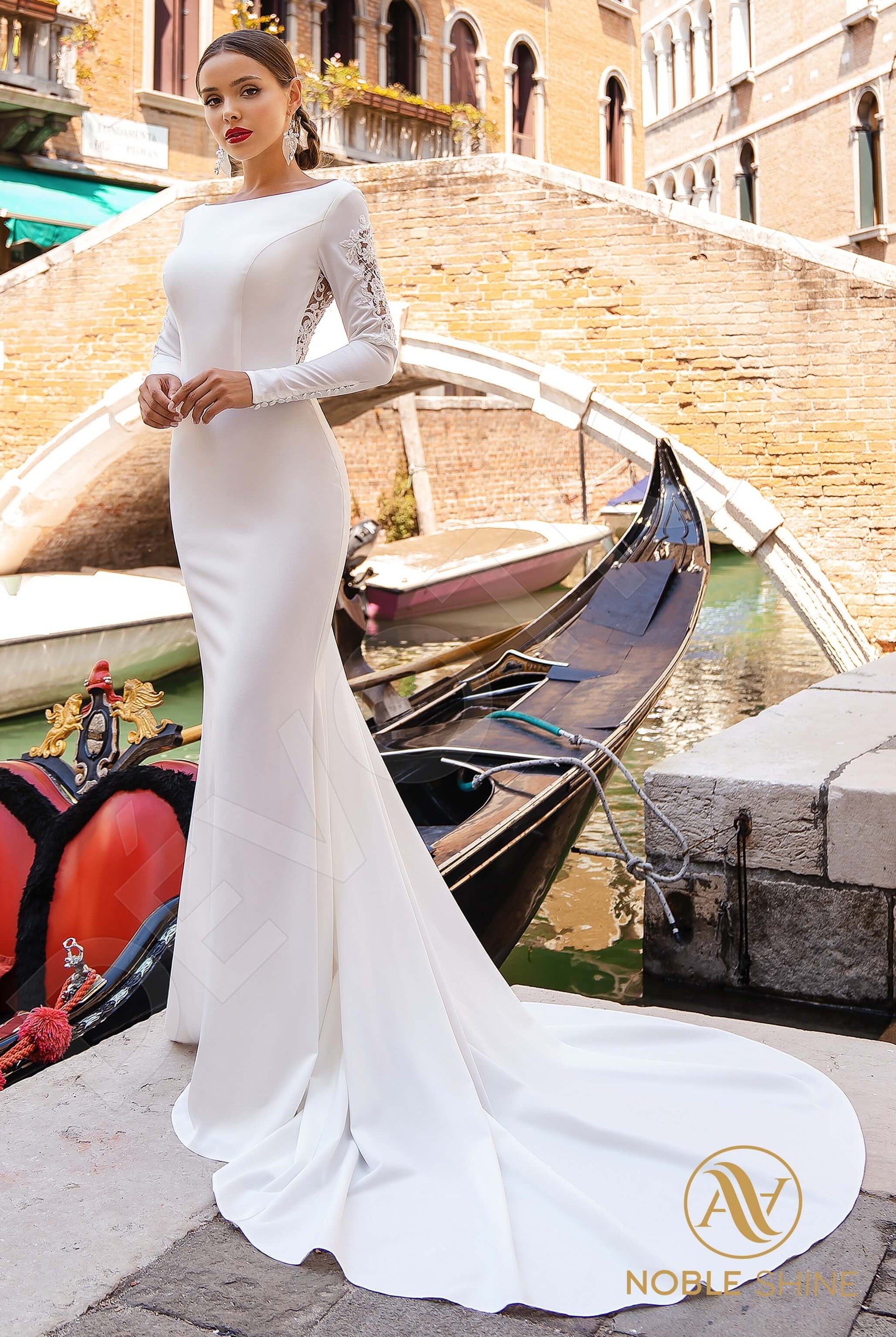 Simonetta Trumpet/Mermaid Boat/Bateau Milk Wedding dress